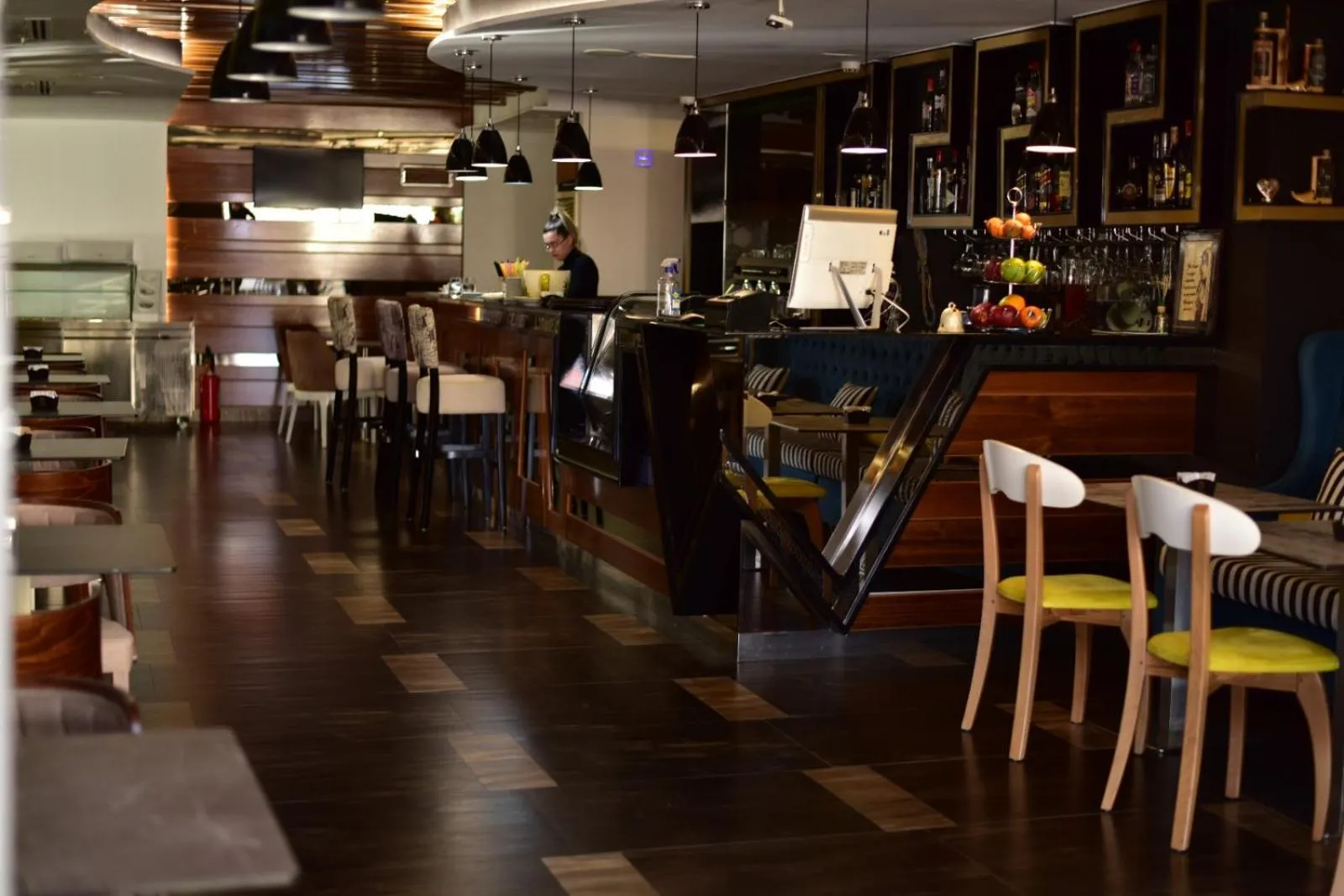 Restaurant/places to eat in New W Hotel