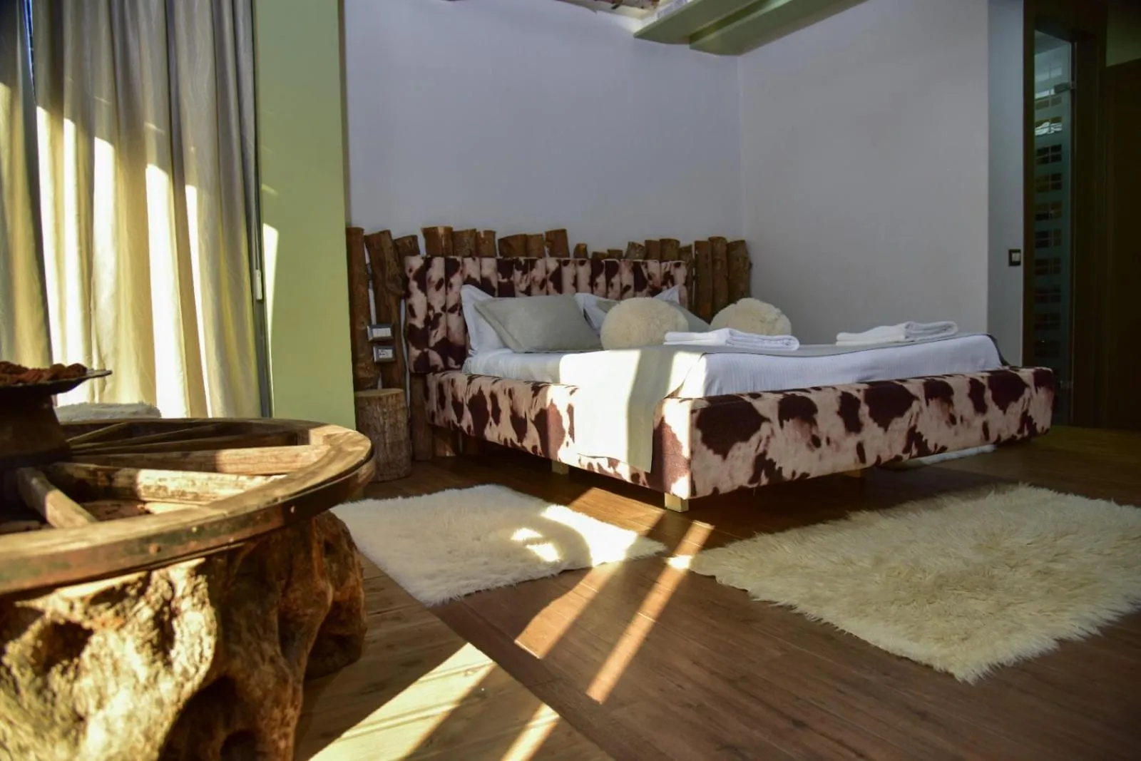 Bedroom, Bed in New W Hotel