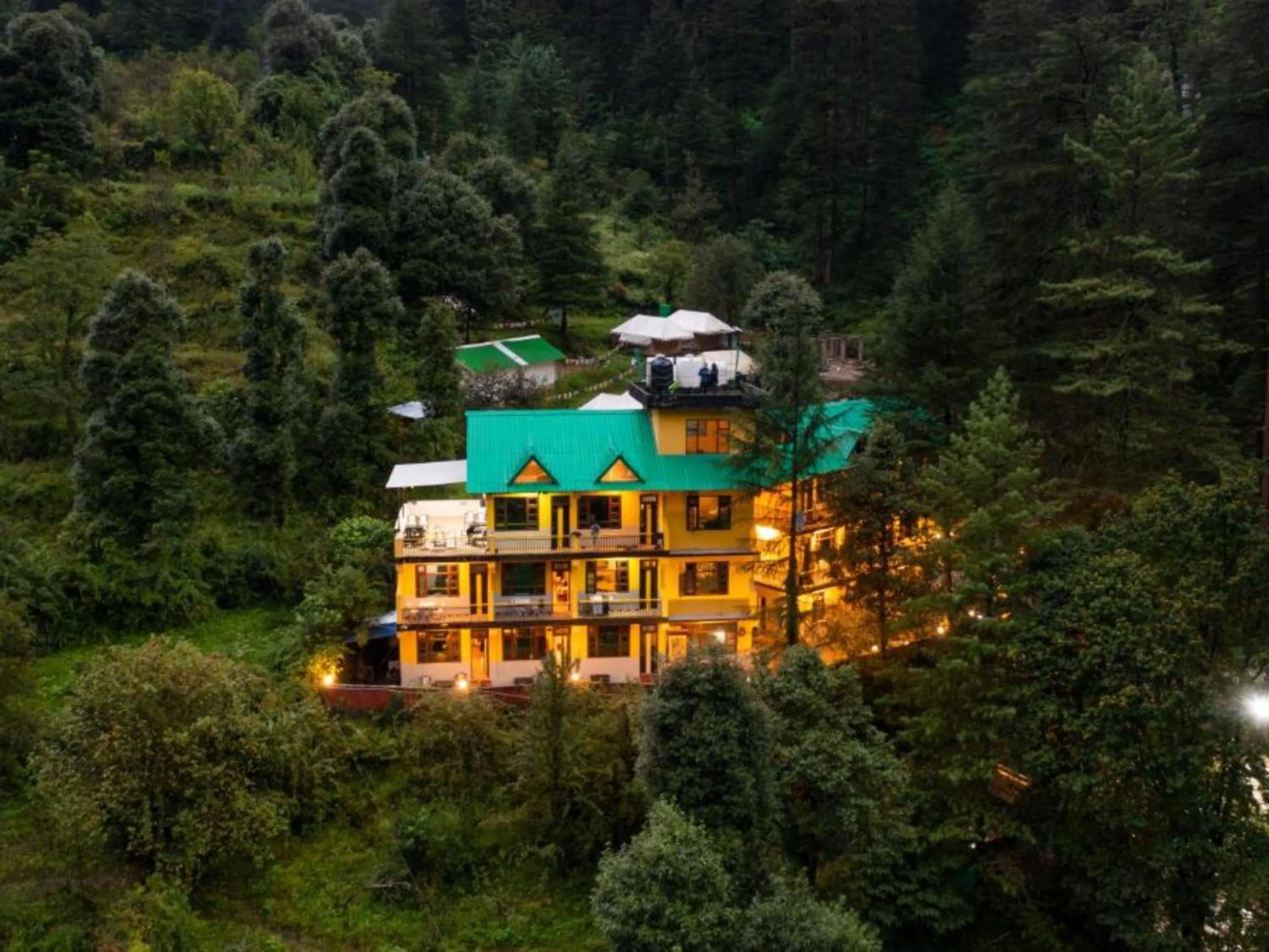 Property building in The Hosteller Kasol