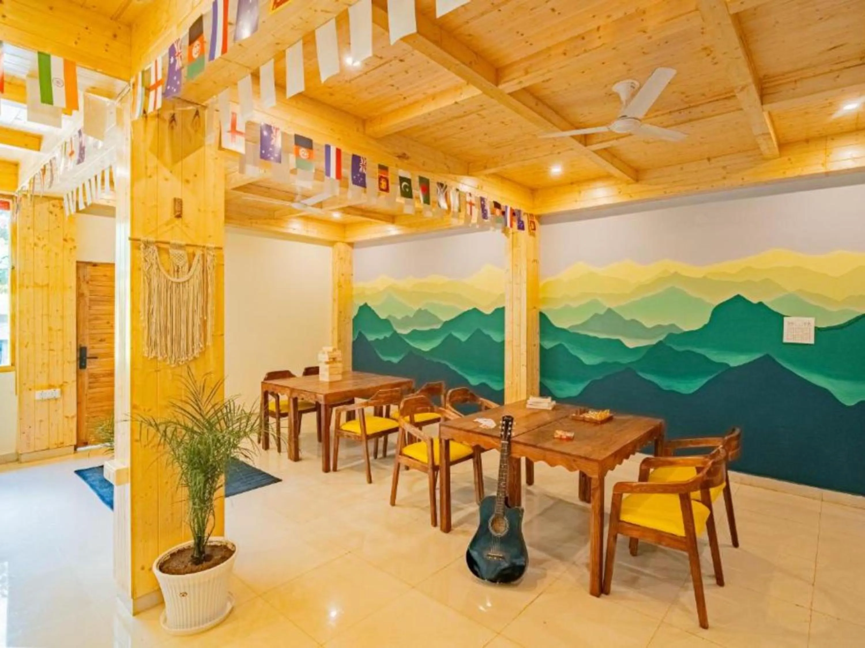 Living room in The Hosteller Kasol