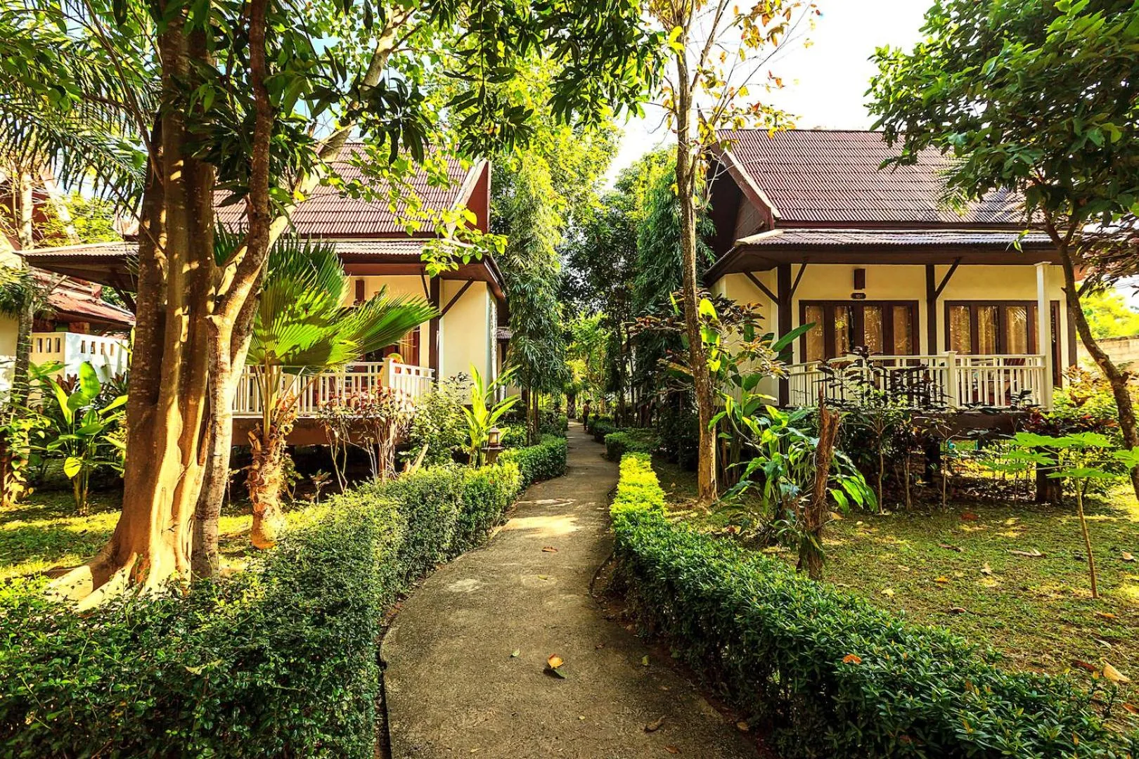 Property building in Lanta Klong Nin Beach Resort