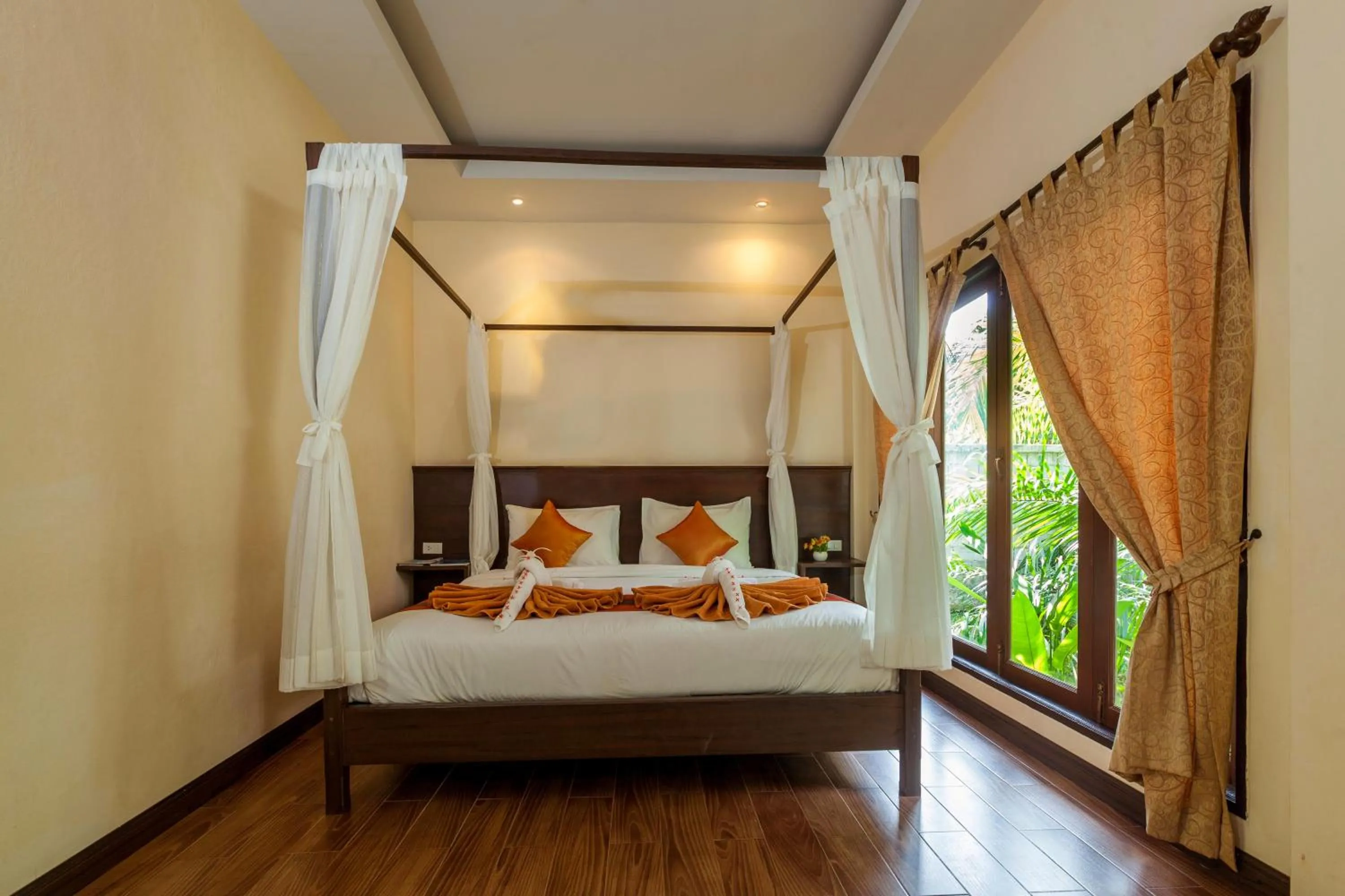 Bed in Lanta Klong Nin Beach Resort