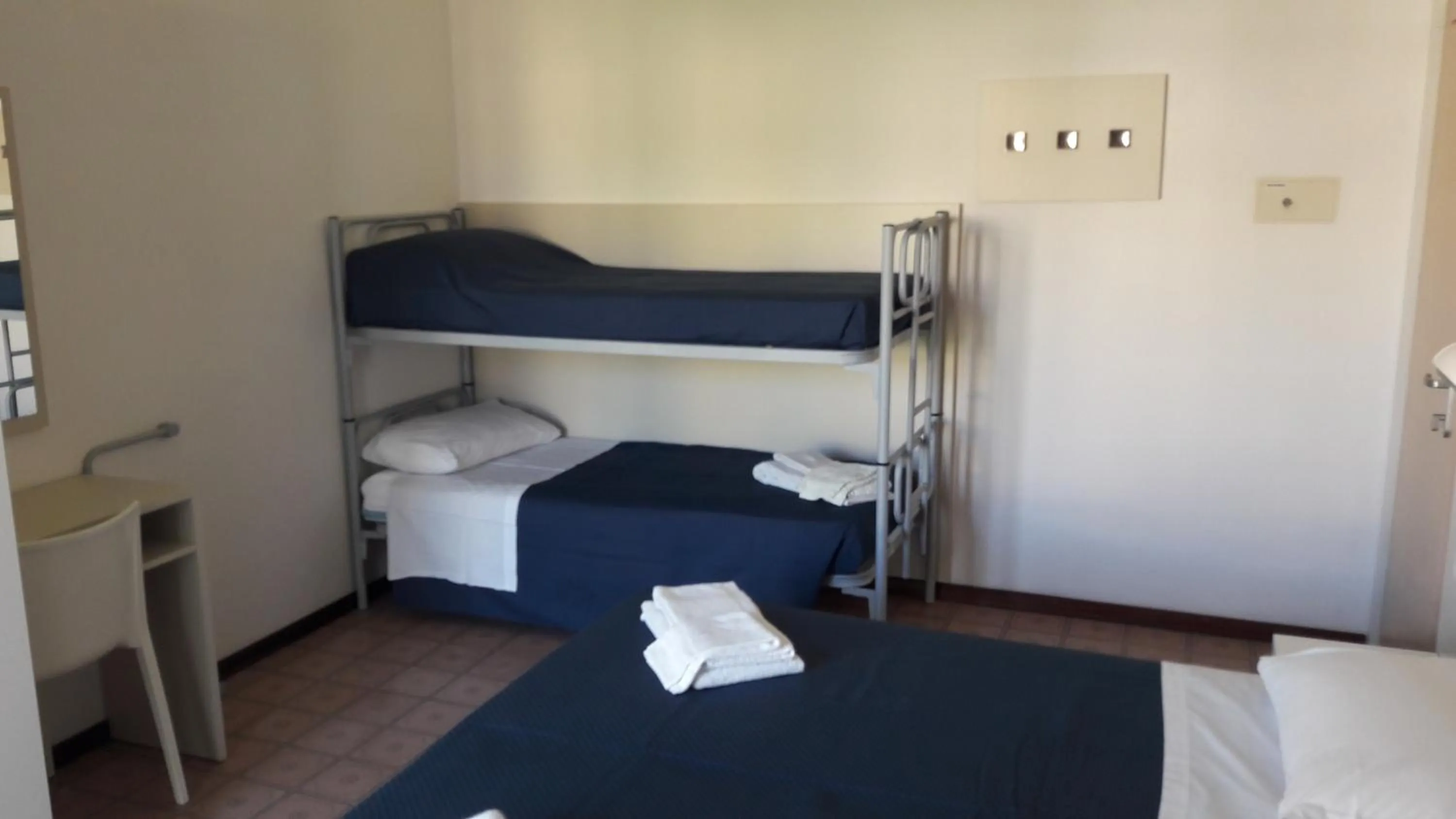 bunk bed, Bed in B&B - Meuble' - Hotel " CORDIALE "