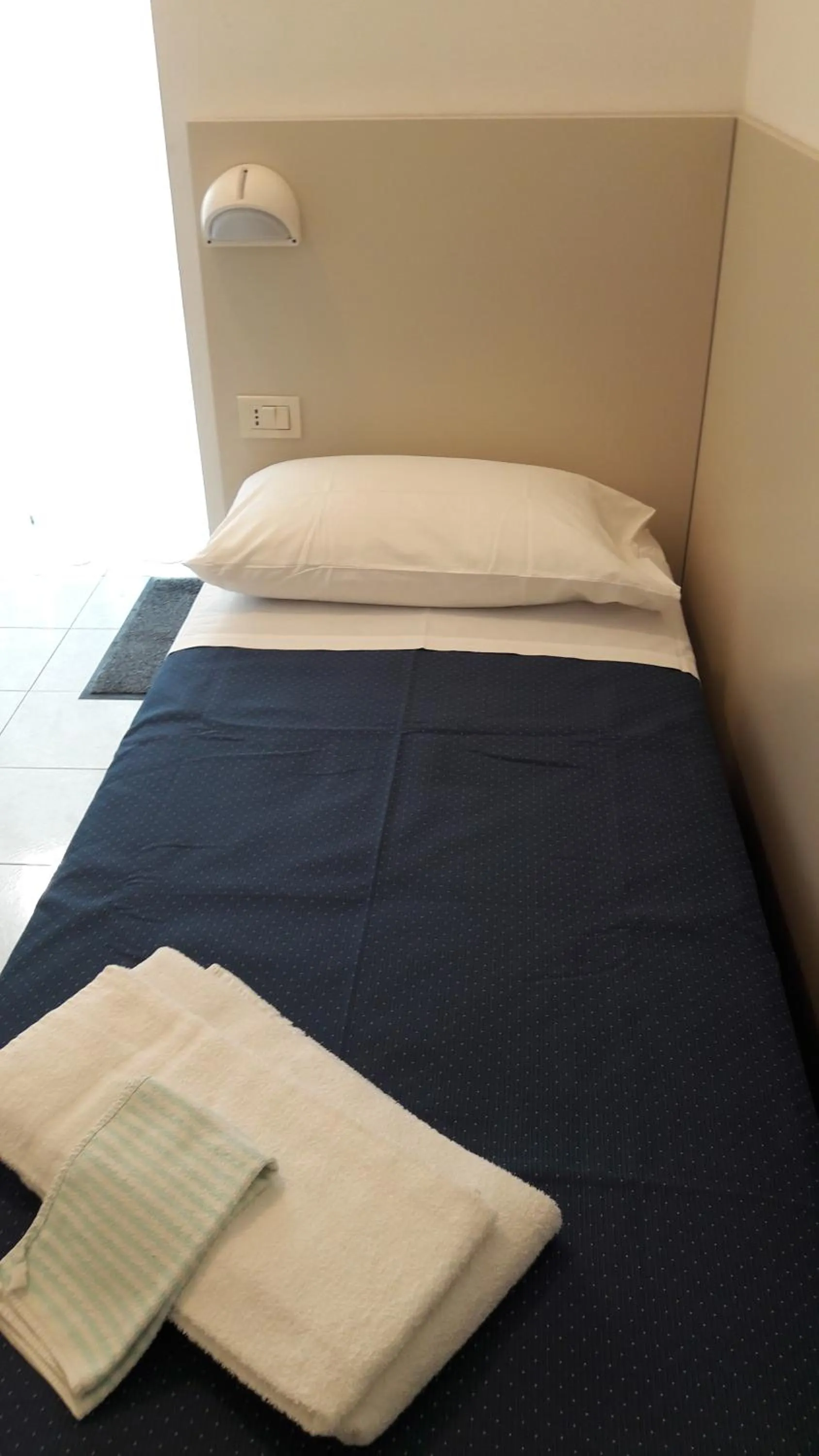 Photo of the whole room, Bed in B&B - Meuble' - Hotel " CORDIALE "