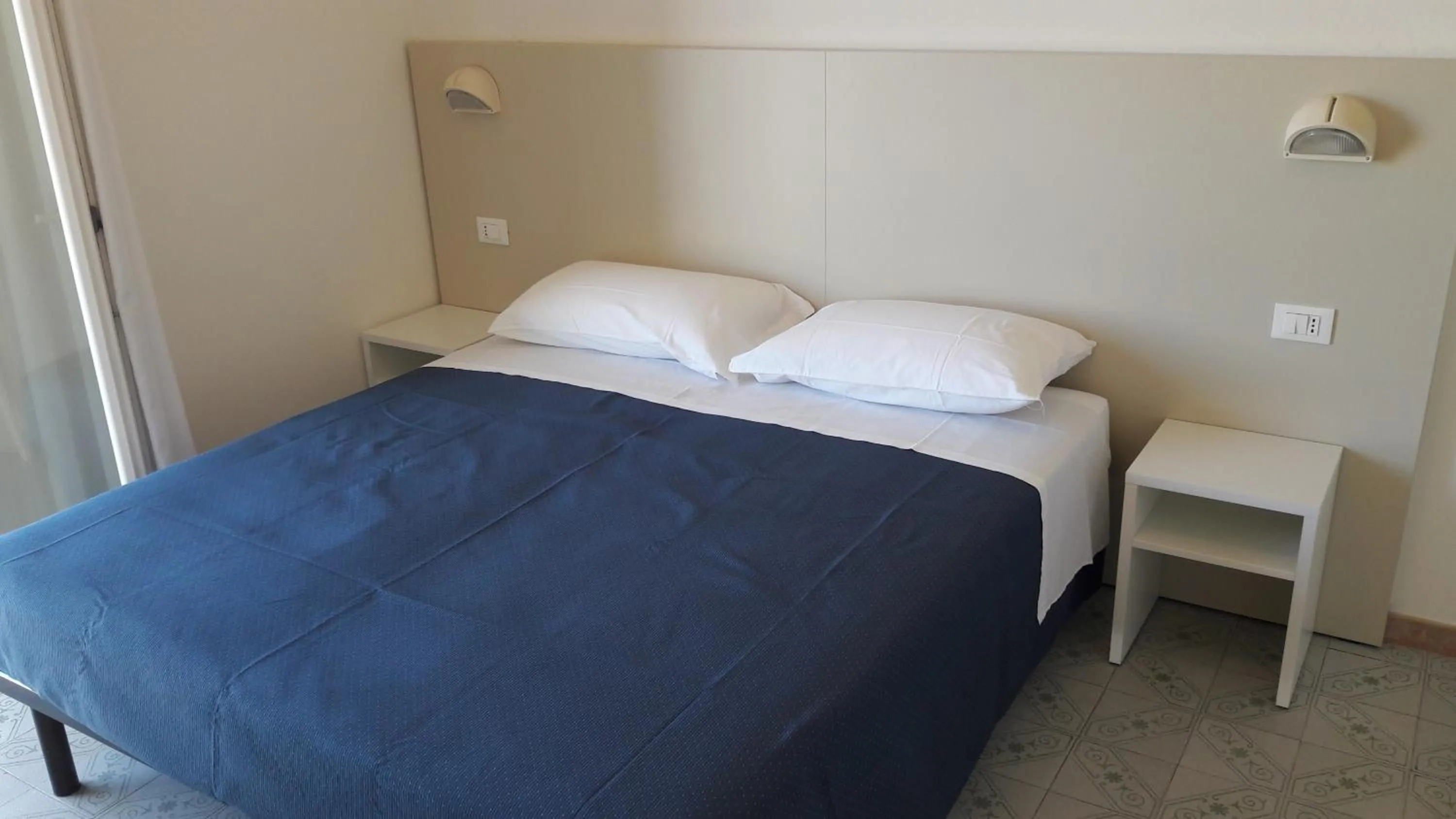 Photo of the whole room, Bed in B&B - Meuble' - Hotel " CORDIALE "