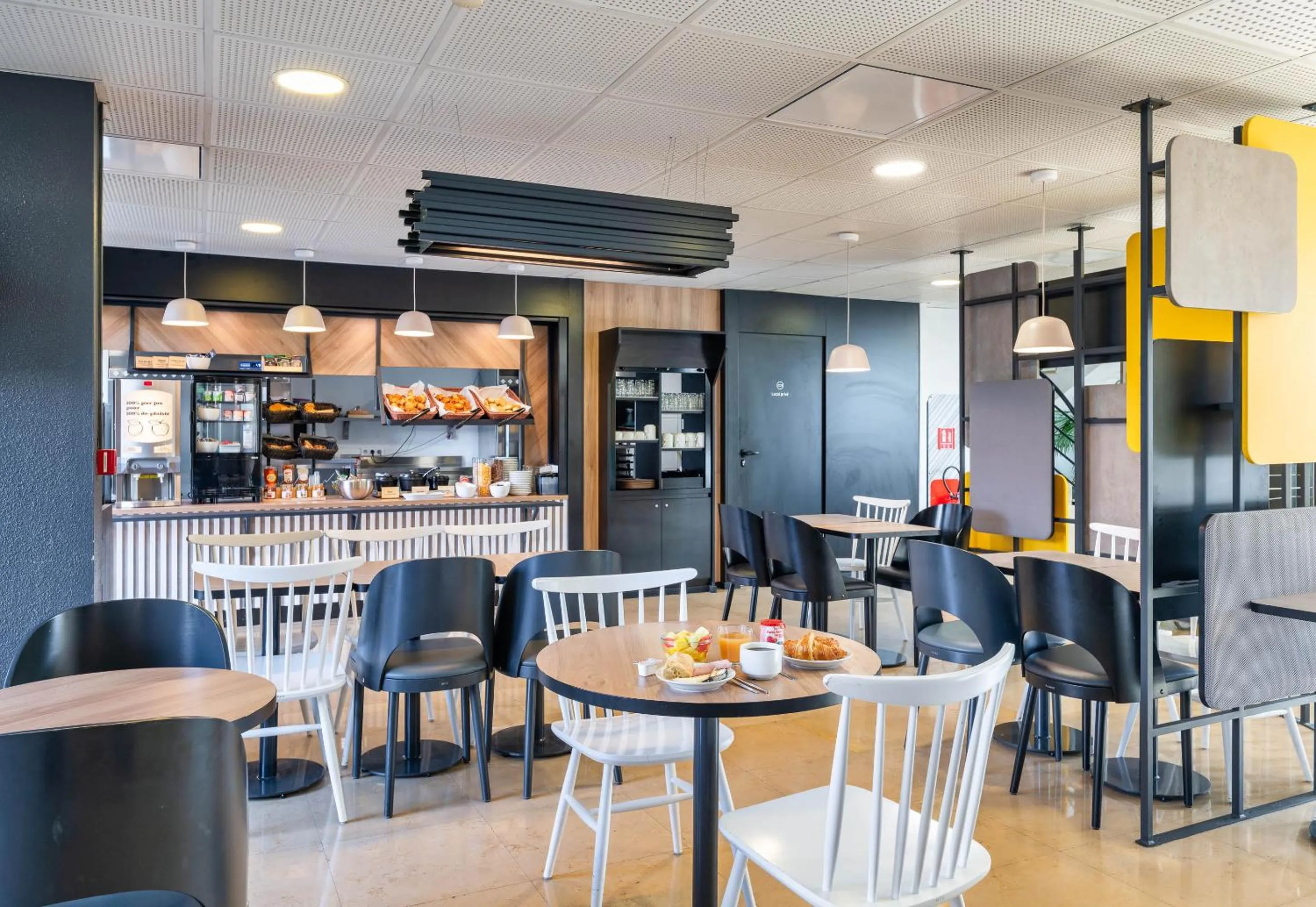 Breakfast in B&B HOTEL Lyon Centre Part-dieu Gambetta