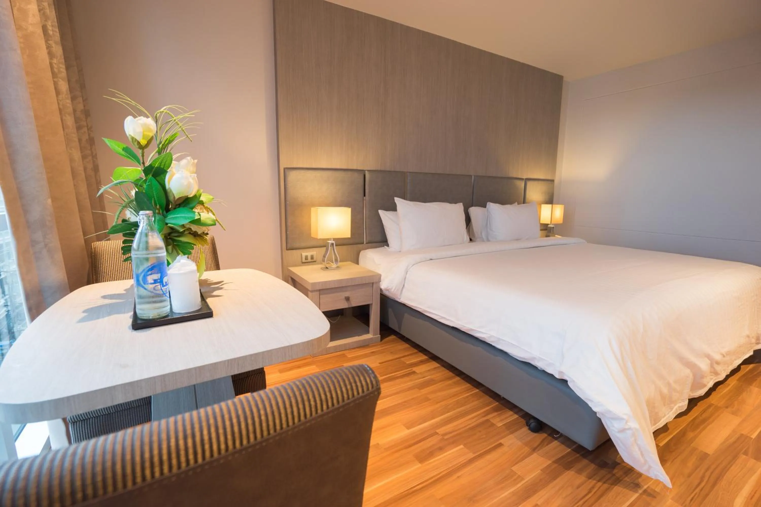 Bedroom, Bed in New Season Square Hotel