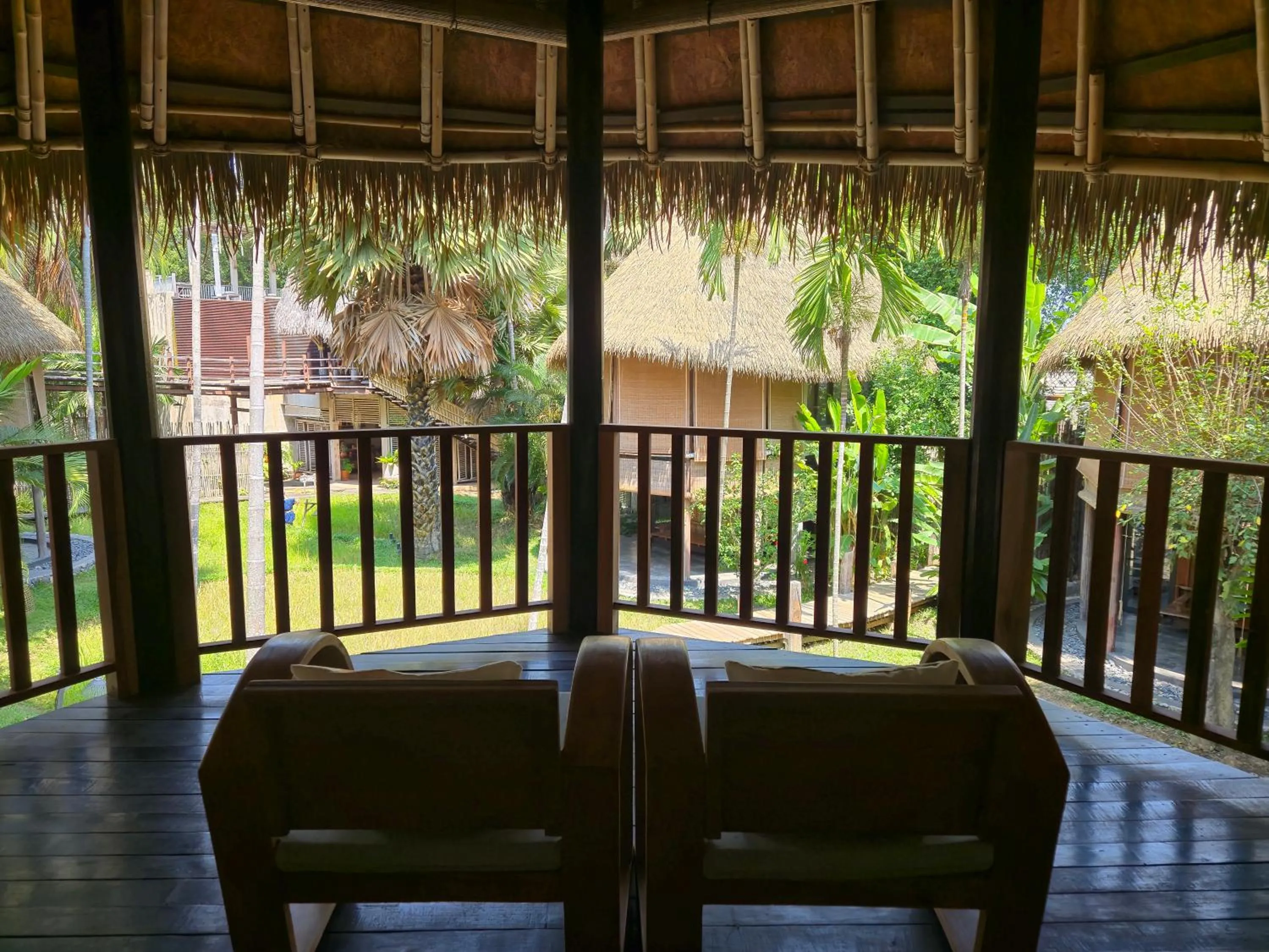 Patio in LA A NATU Sam Roi Yot