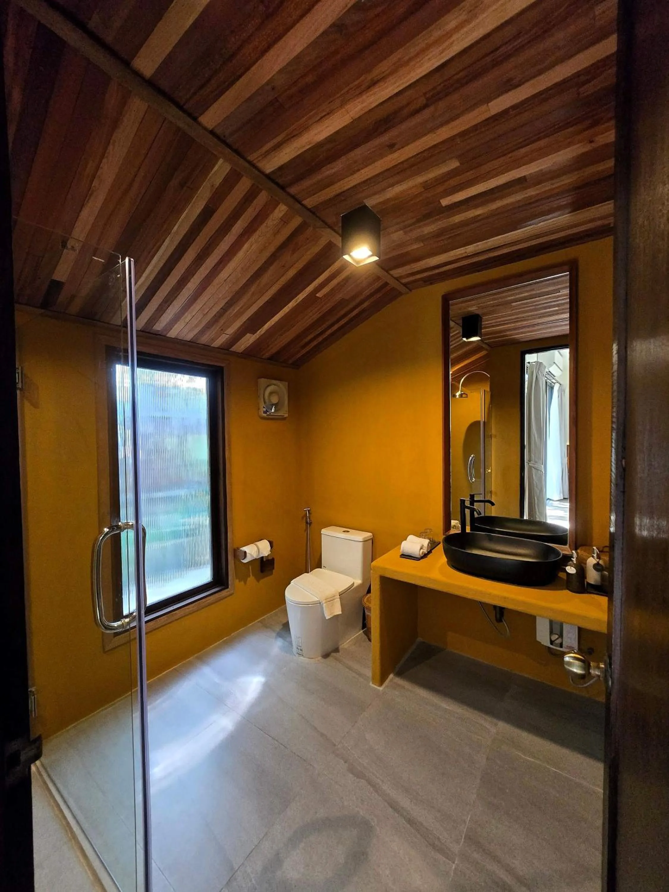 Bathroom in LA A NATU Sam Roi Yot