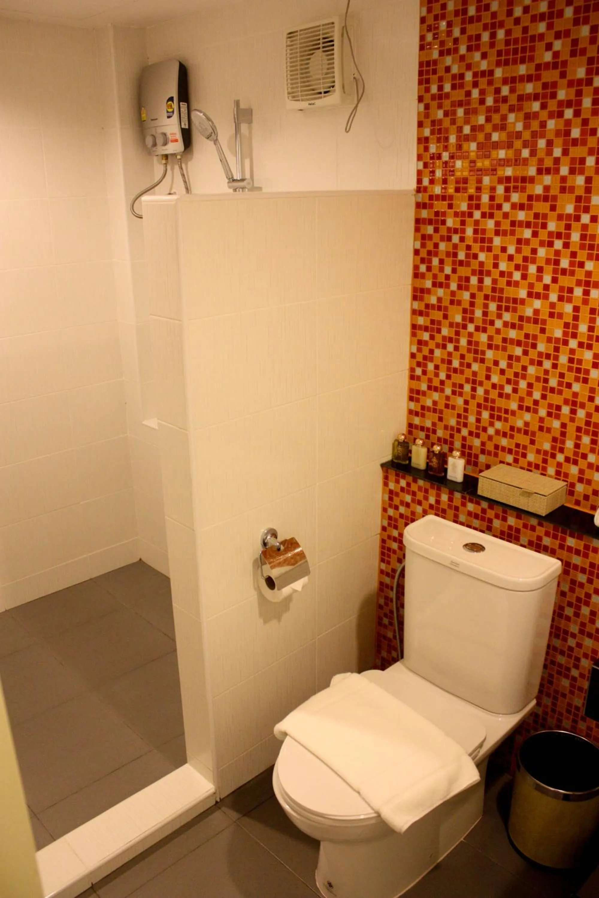 Bathroom in Chuchaiburi Sri Amphawa