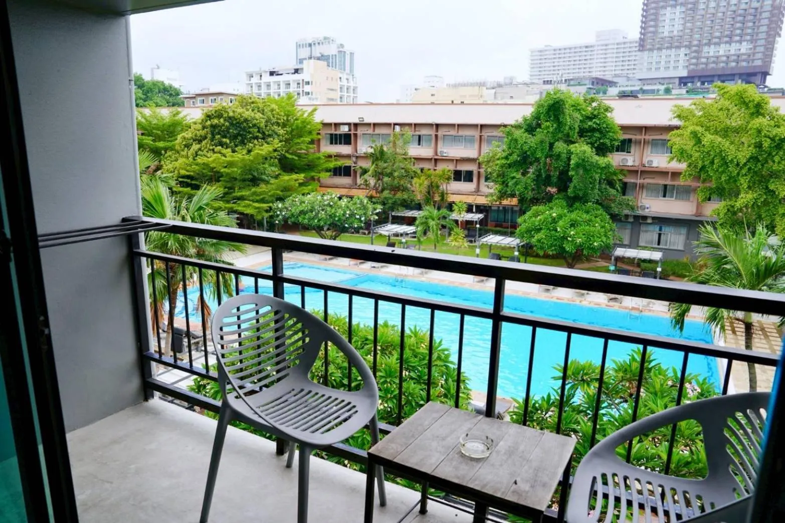 Basaya Beach Hotel & Resort