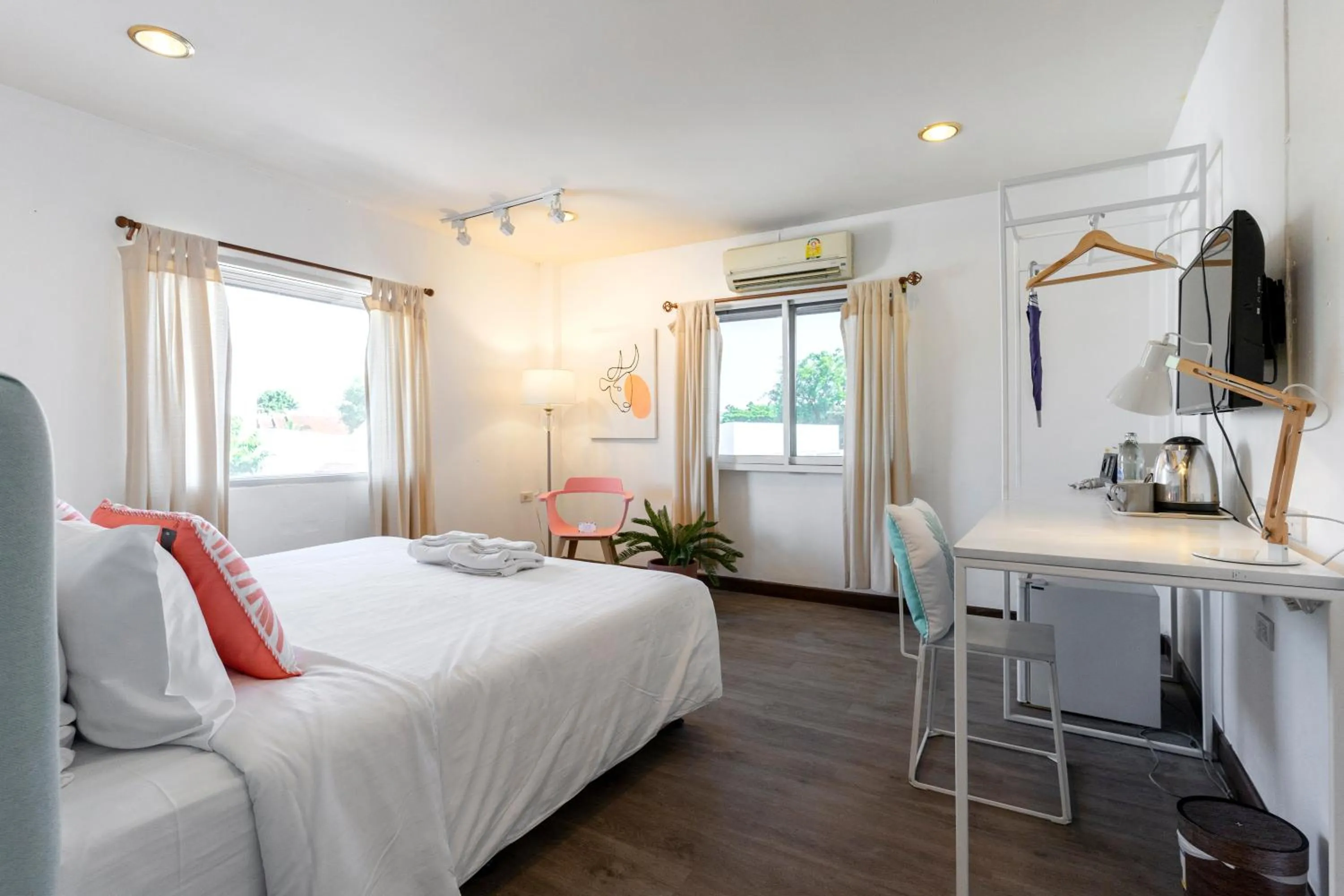 Decorative detail, Bed in Parasol Inn Chiang Mai Old City