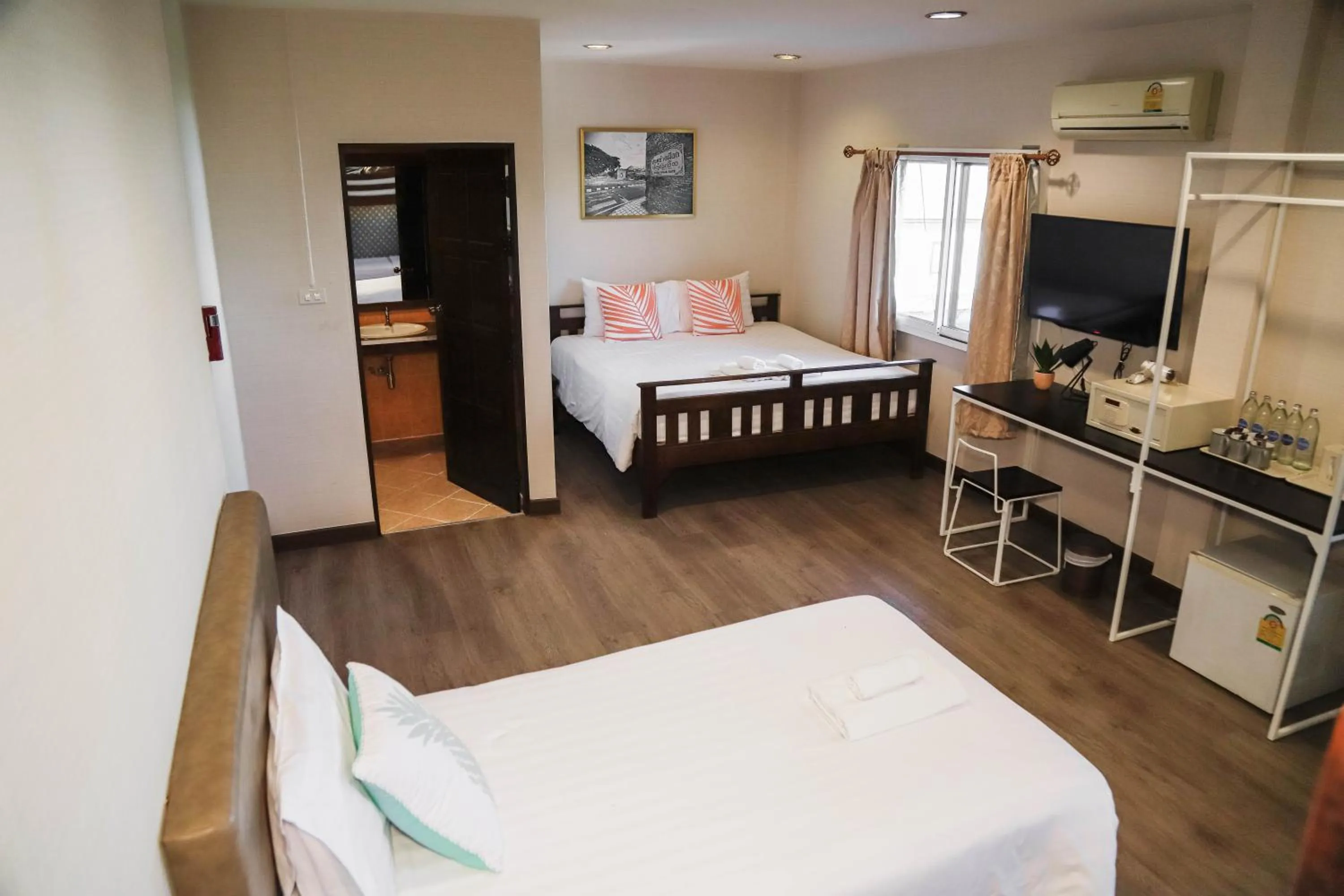 Bedroom, Bed in Parasol Inn Chiang Mai Old City