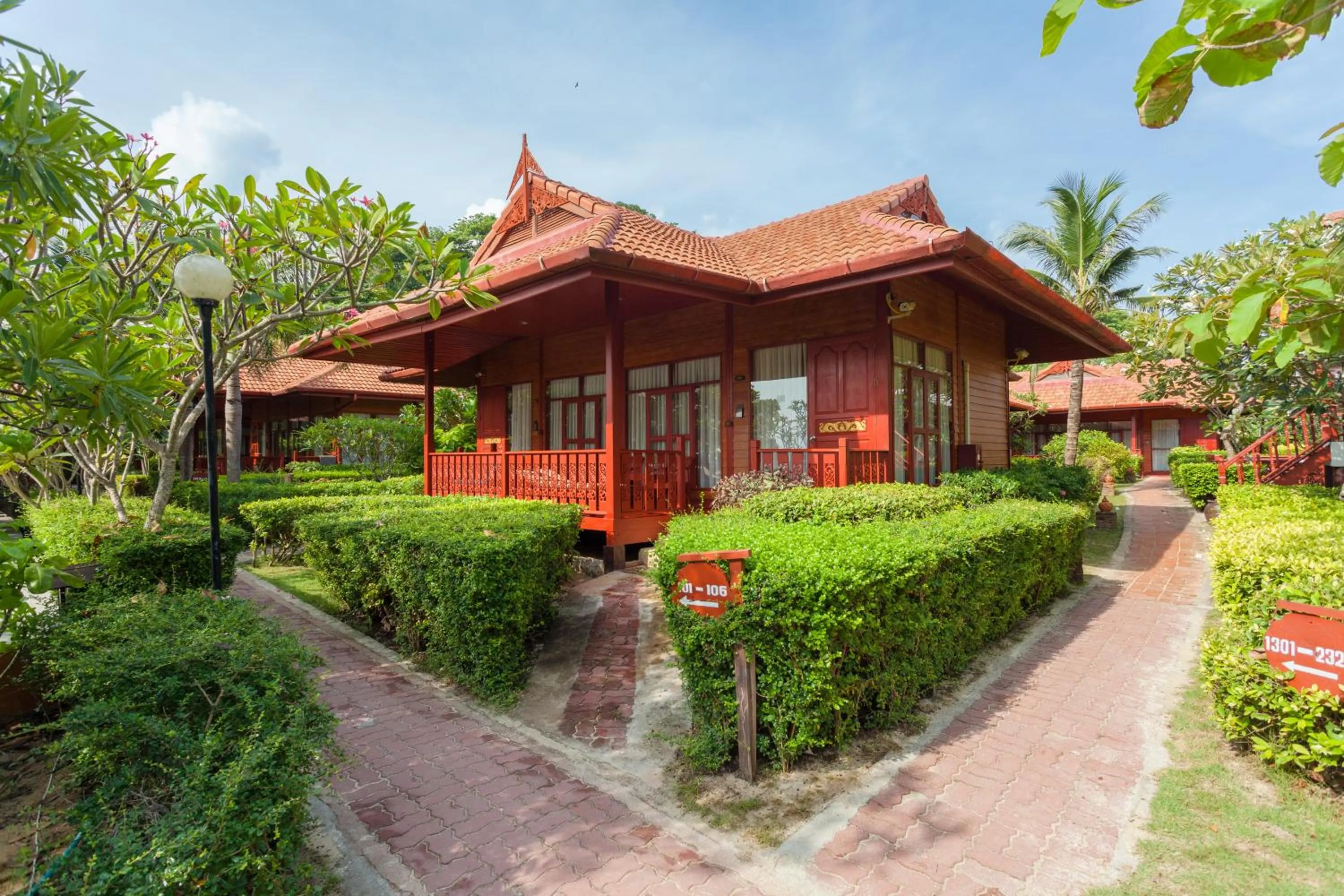 Property building in PP Erawan Palms Resort