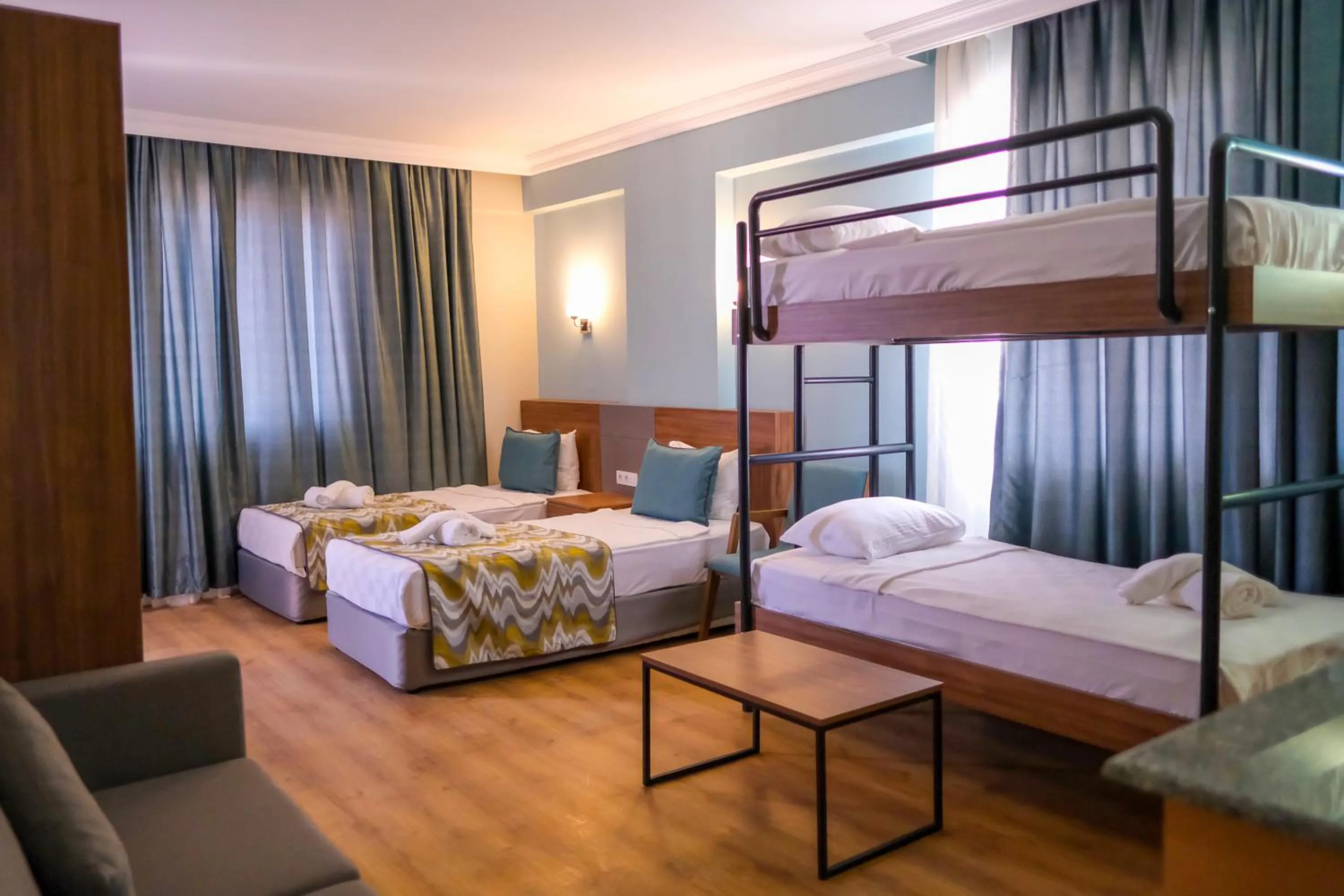 Bedroom, Bed in Side Village Family Suite - All Inclusive