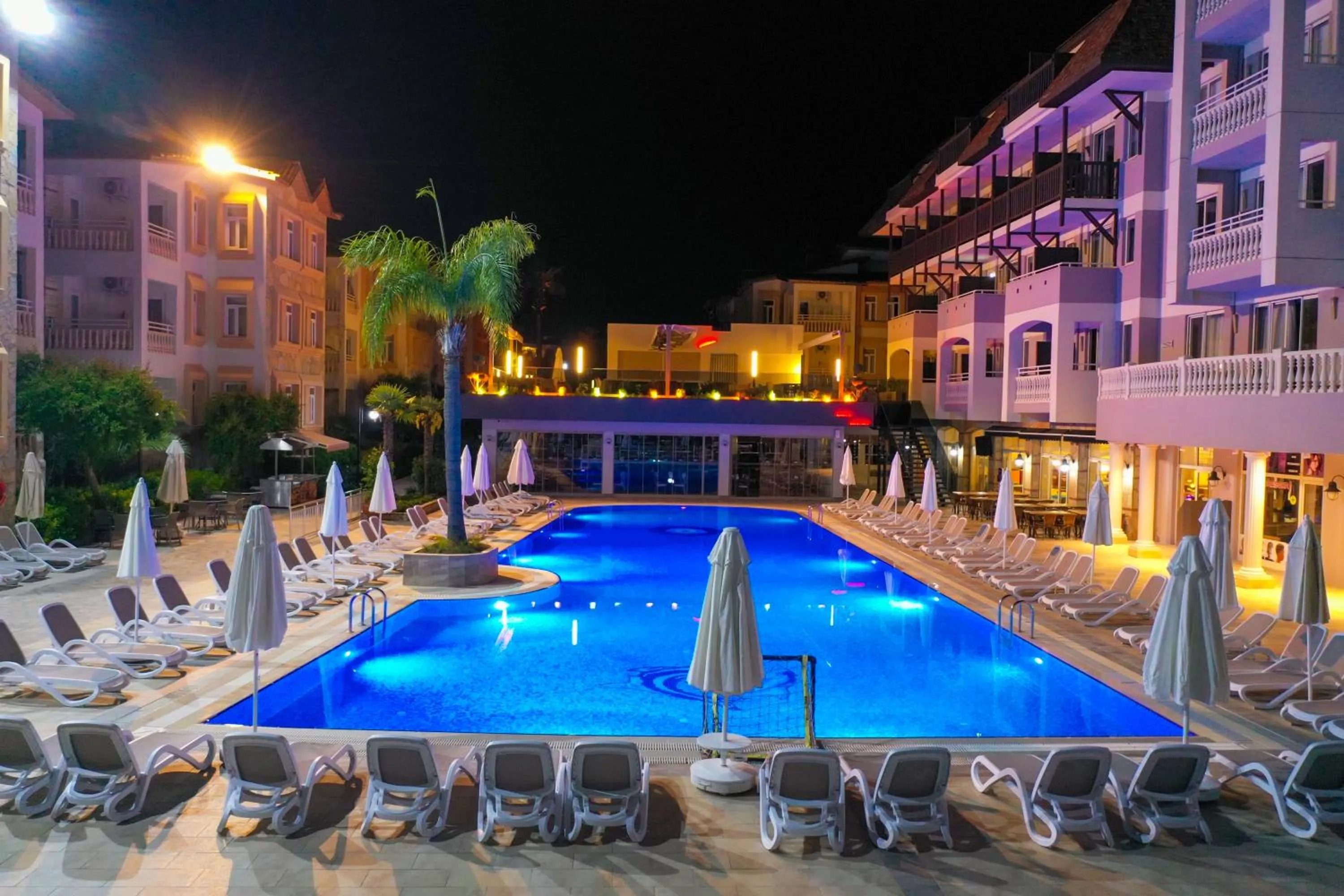 Swimming pool in Side Village Family Suite - All Inclusive