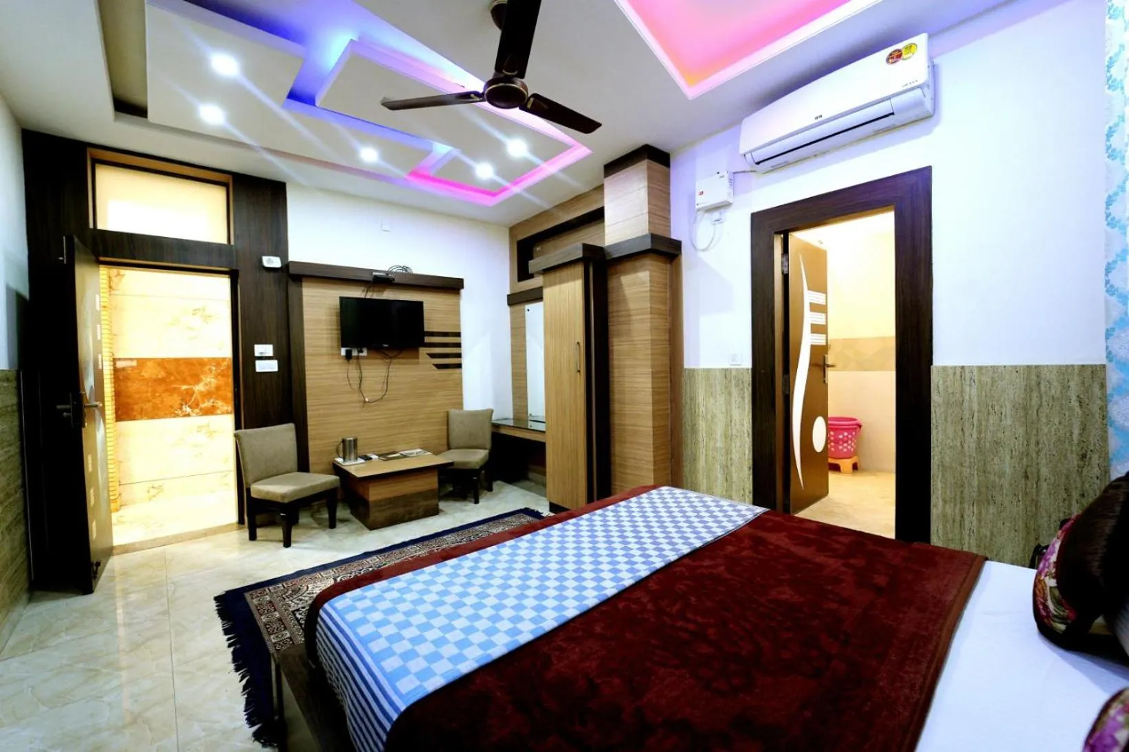 Bed in Hotel Nature's View