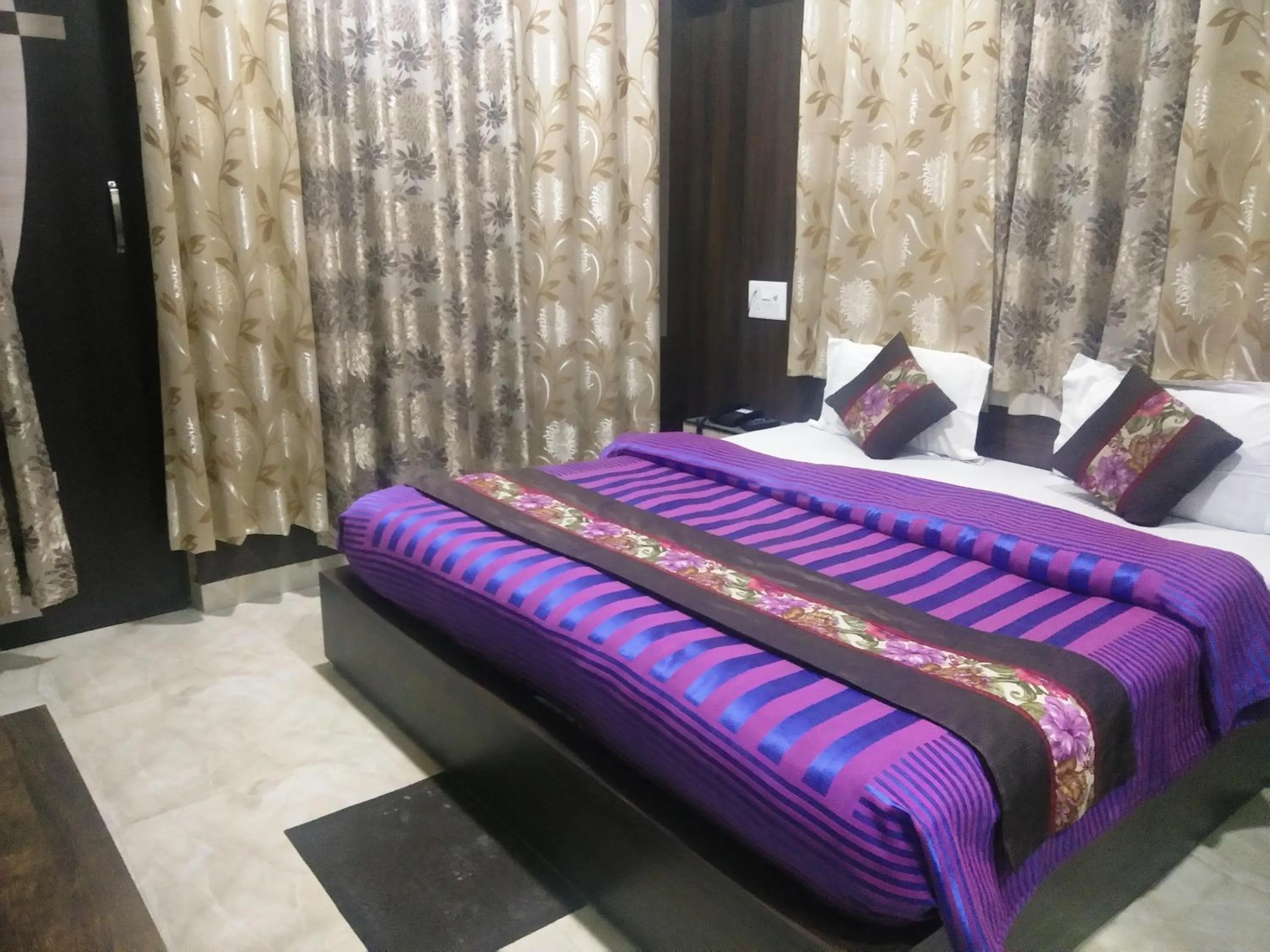 Bed in Hotel Nature's View