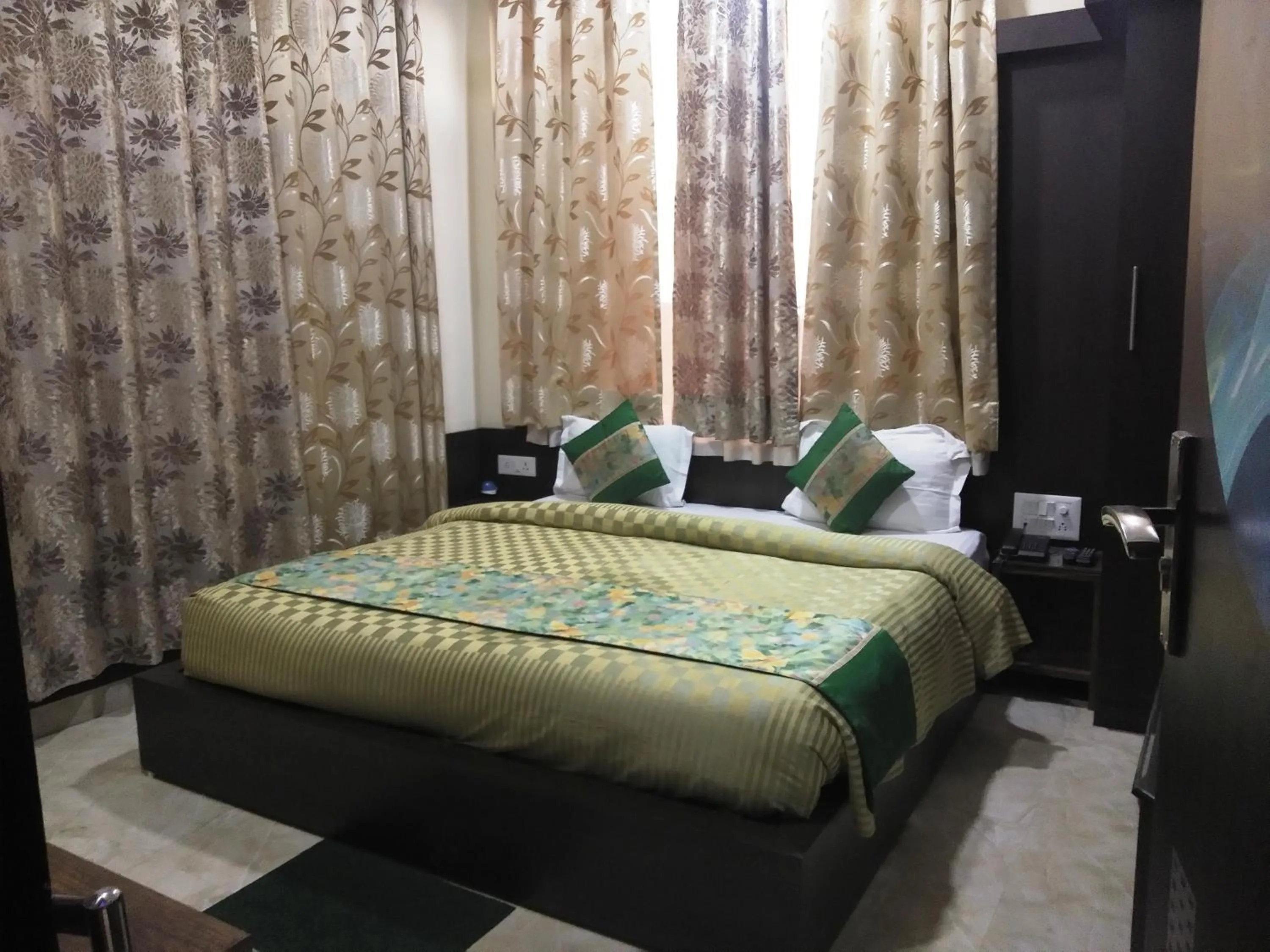 Bed in Hotel Nature's View