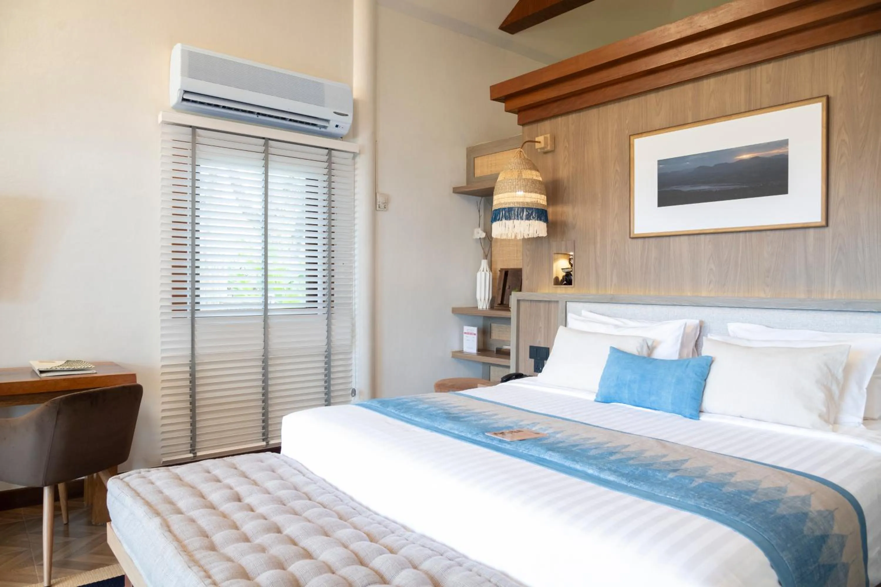 Bed in Tohsang Heritage Khongjiam