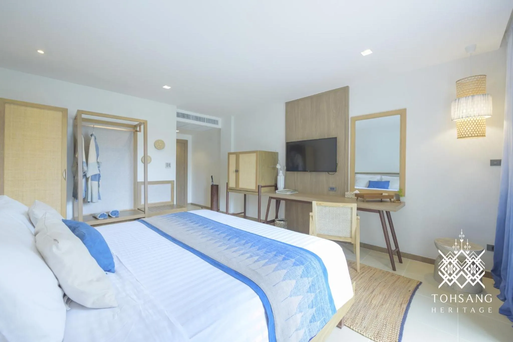 Bed in Tohsang Heritage Khongjiam