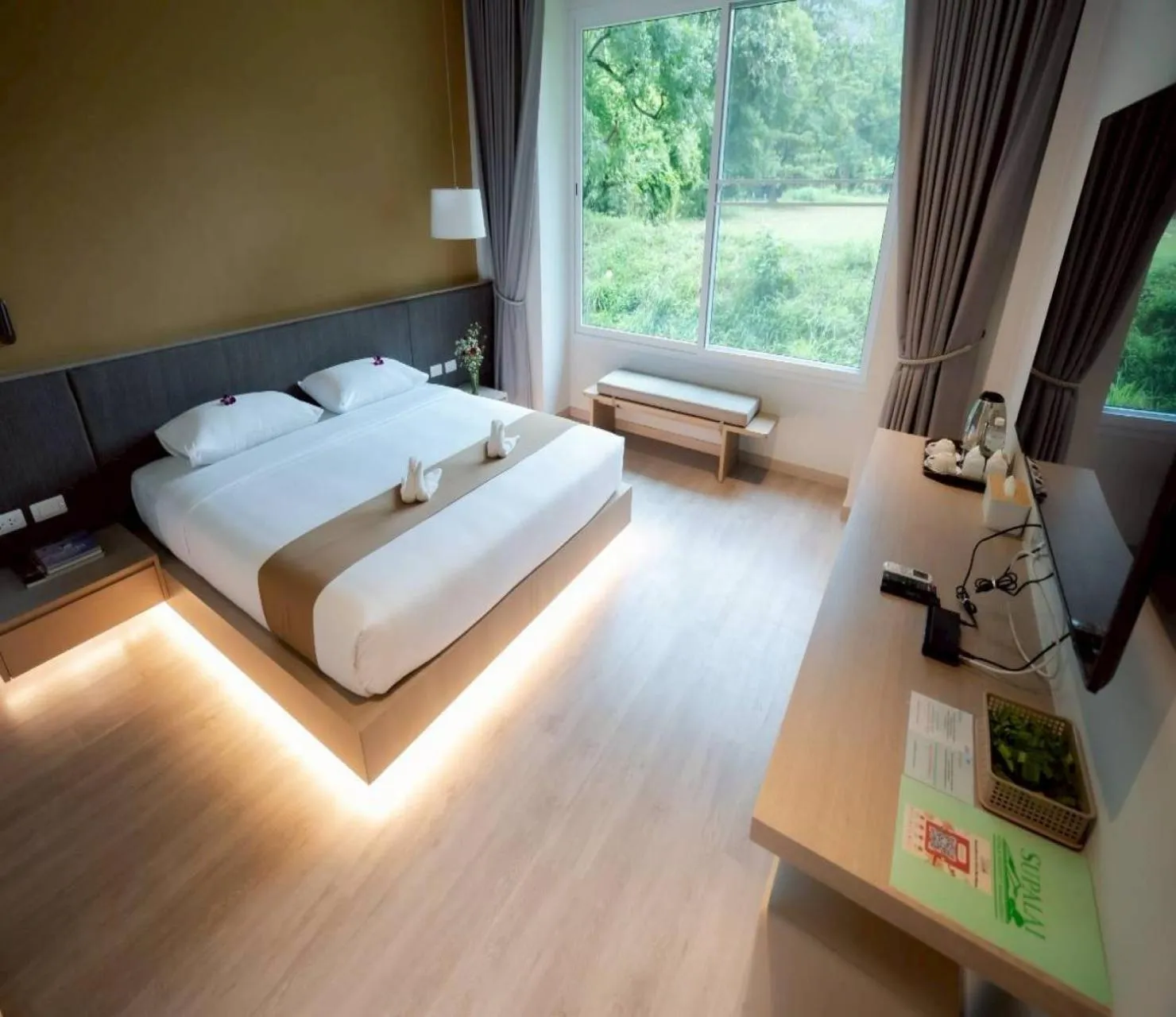 Bedroom, Bed in Supalai Pasak Resort Hotel And Spa