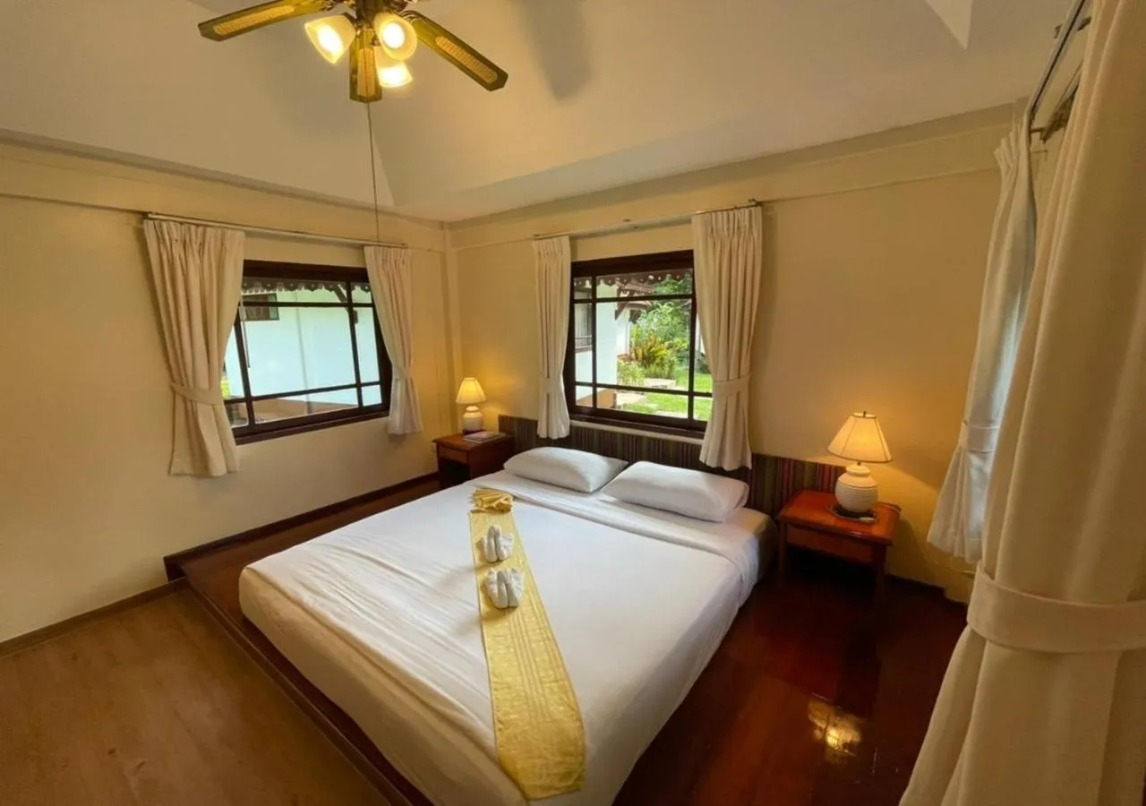 Bedroom, Bed in Supalai Pasak Resort Hotel And Spa