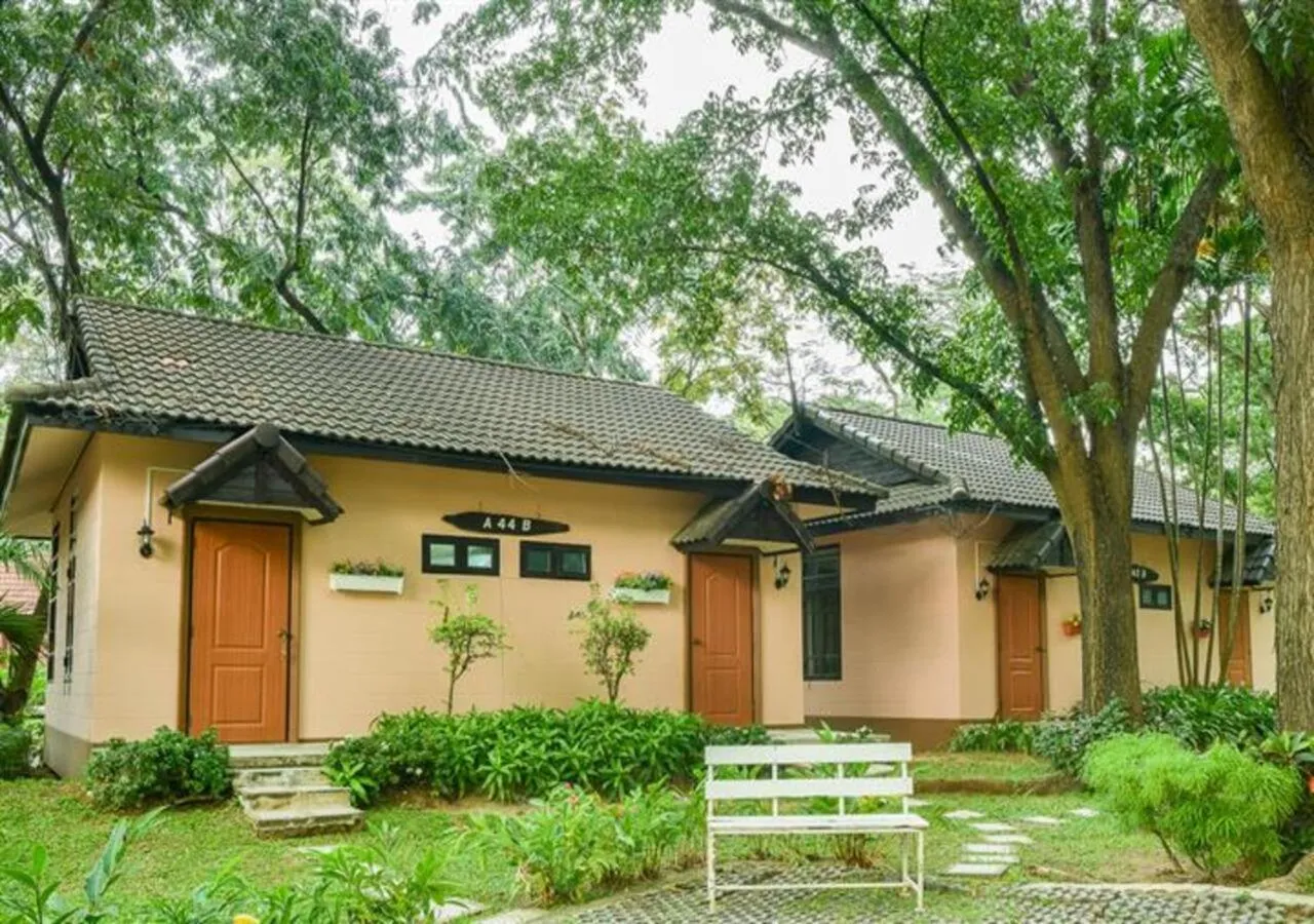 Property building in Supalai Pasak Resort Hotel And Spa