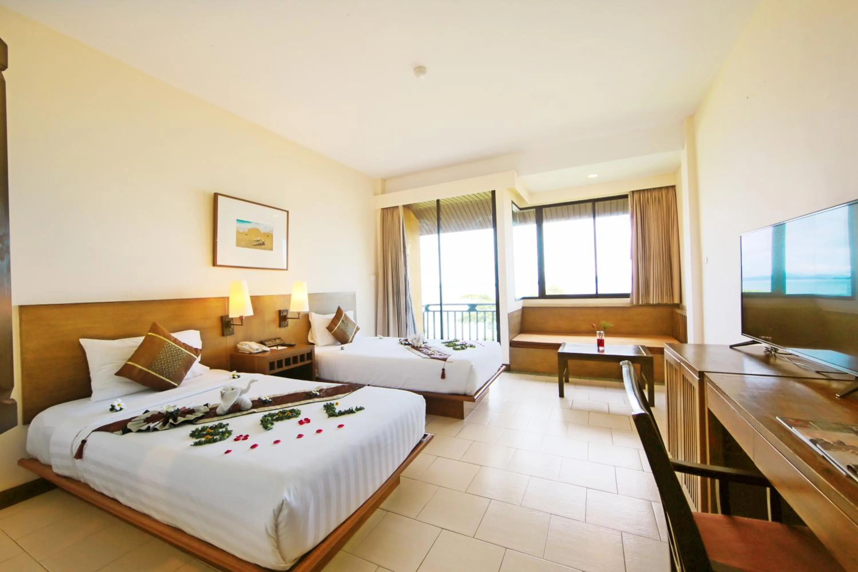 Sea view, Bed in Supalai Scenic Bay Resort And Spa, SHA Extra Plus