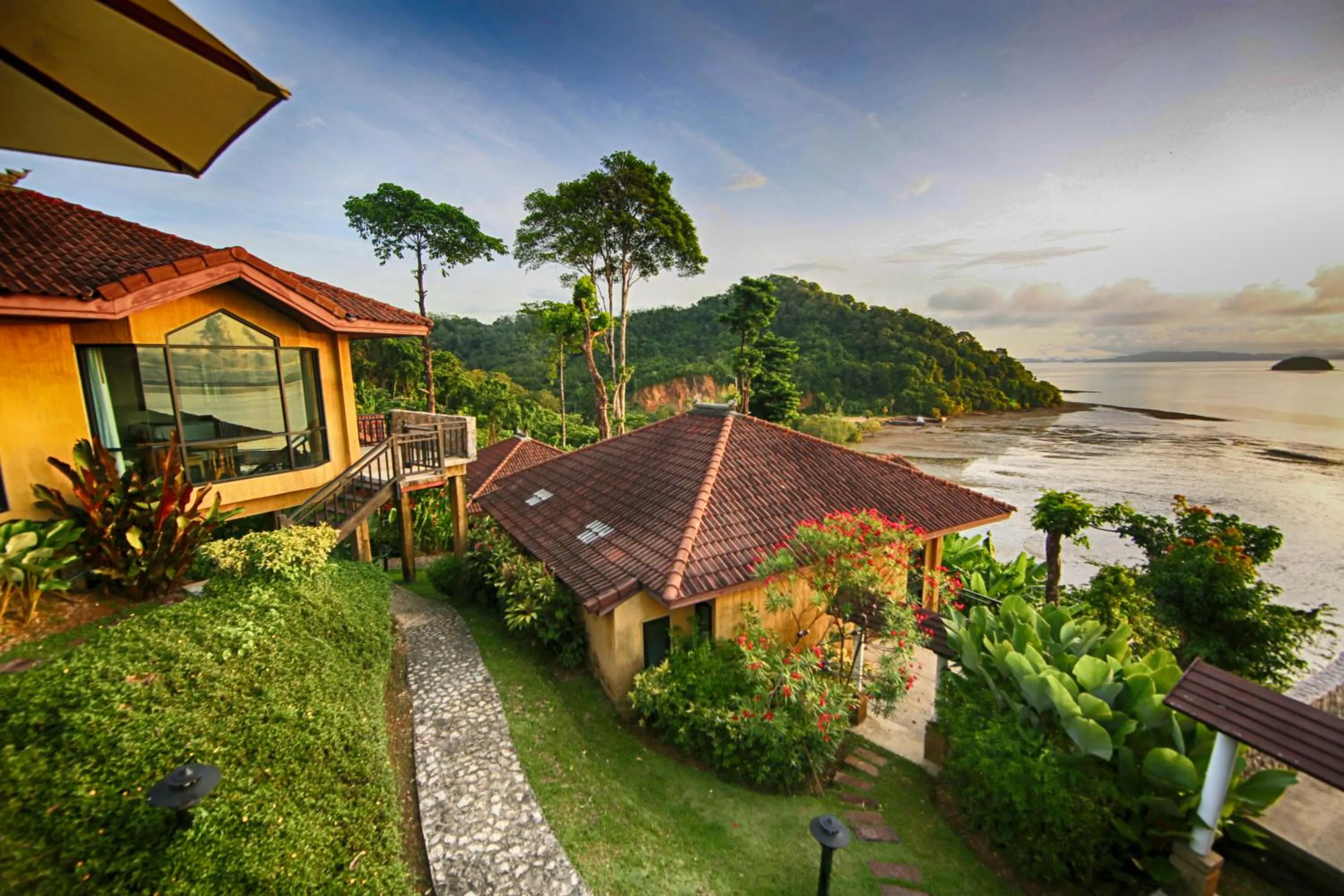 Balcony/Terrace in Supalai Scenic Bay Resort And Spa, SHA Extra Plus