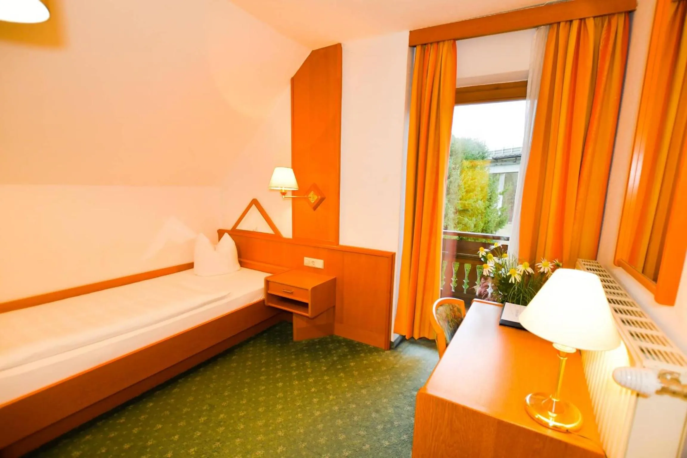 Bed in HOTEL Jerolitsch