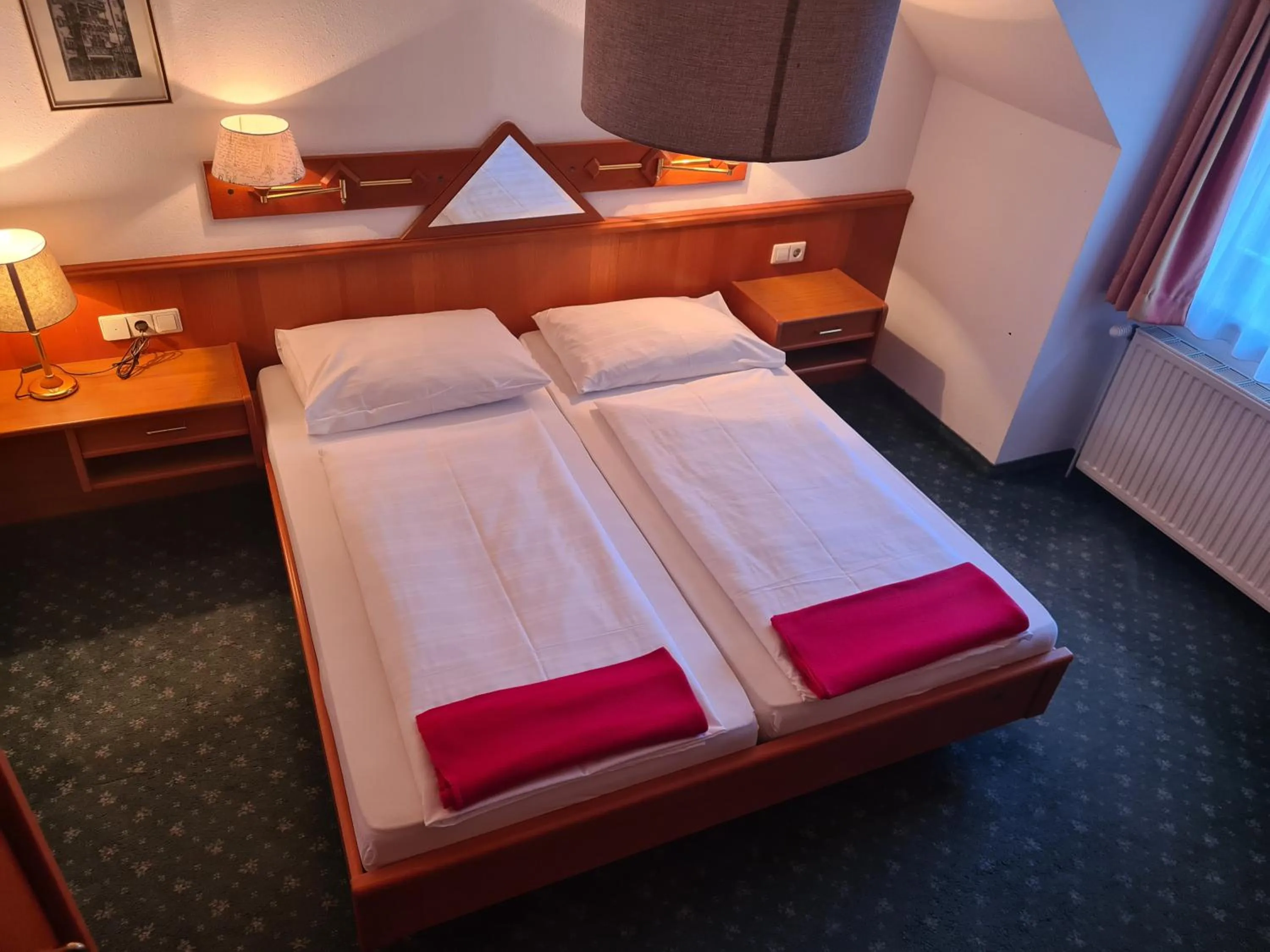 Photo of the whole room, Bed in HOTEL Jerolitsch
