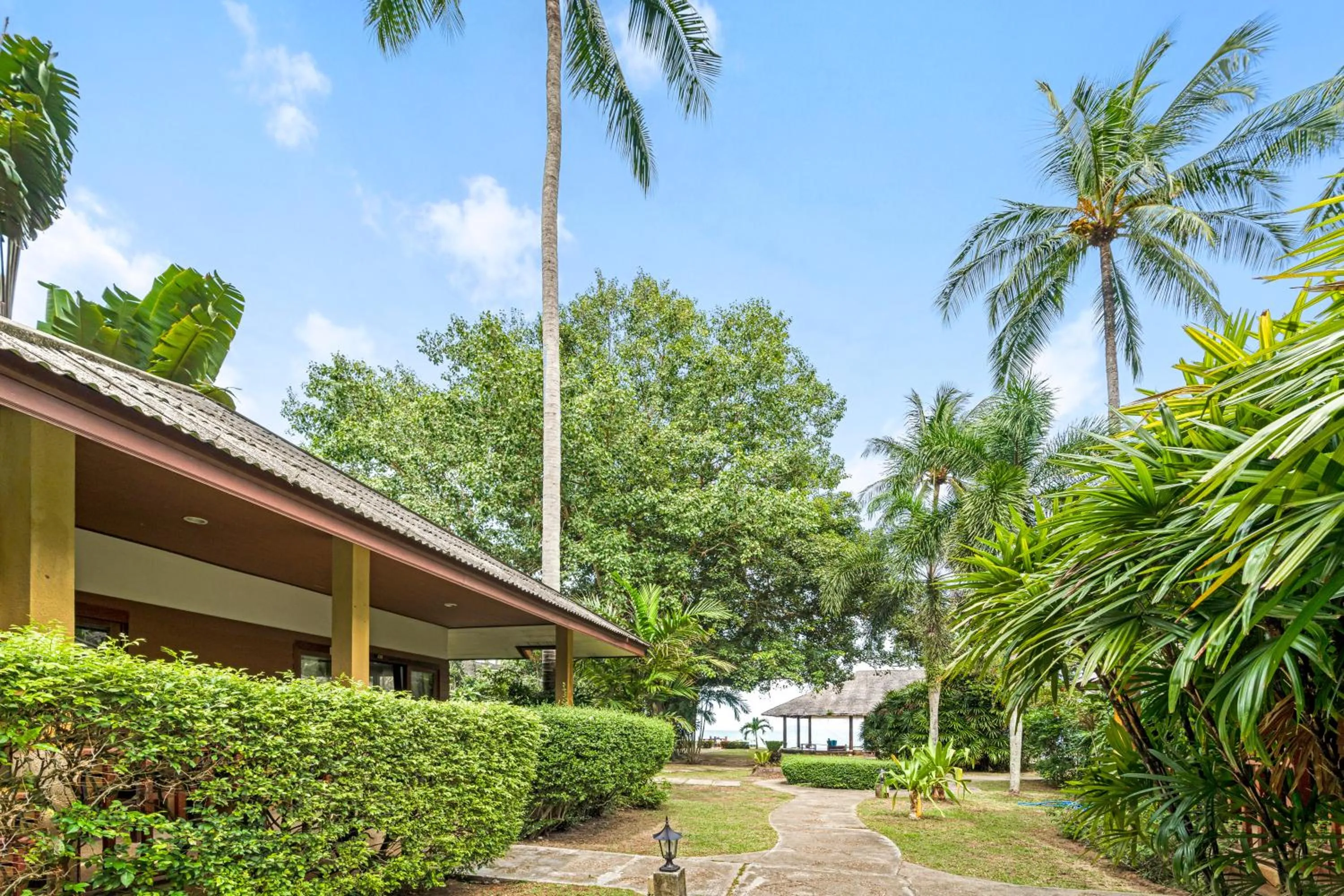 Garden in Anahata Resort