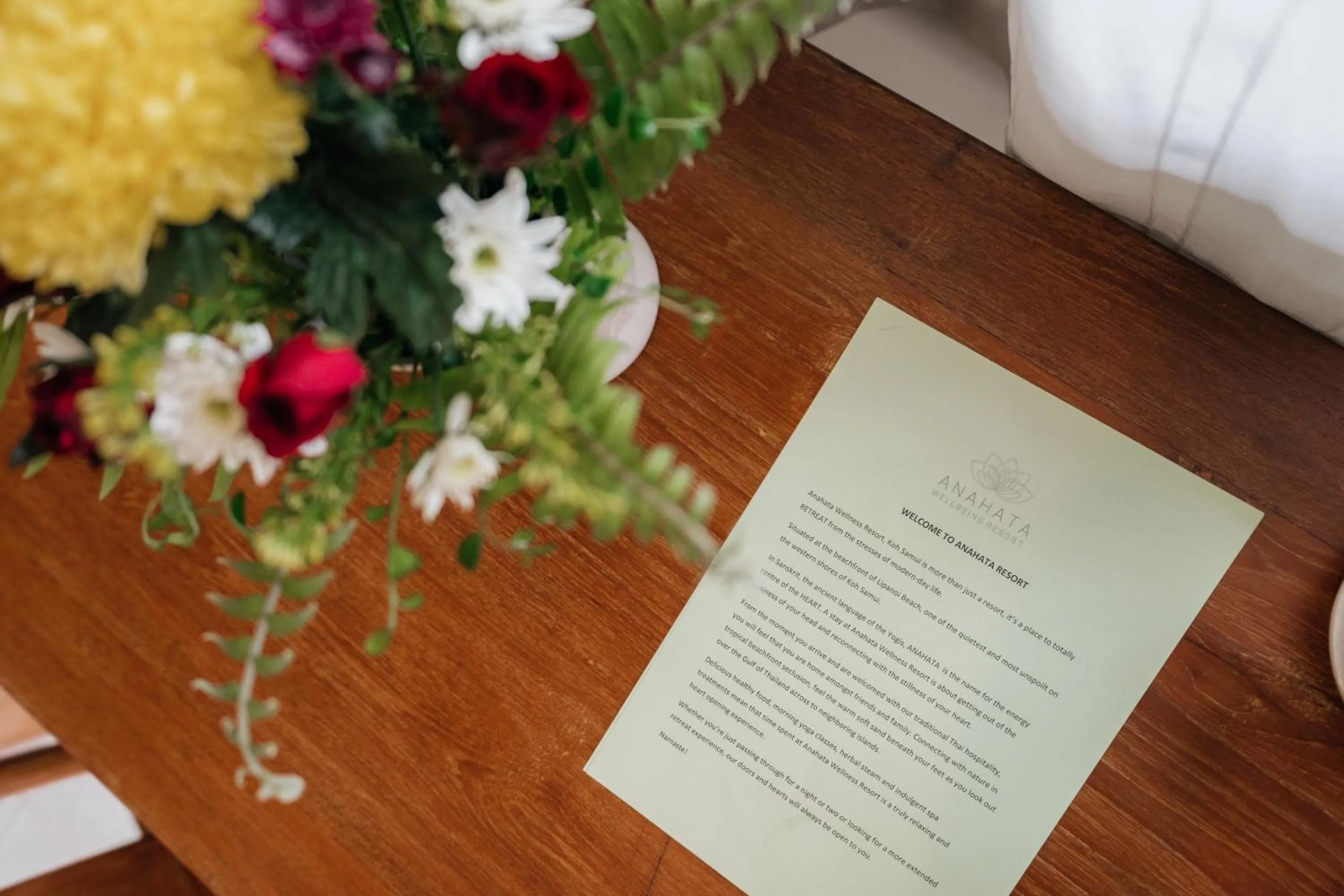 Text overlay, Bed in Anahata Resort