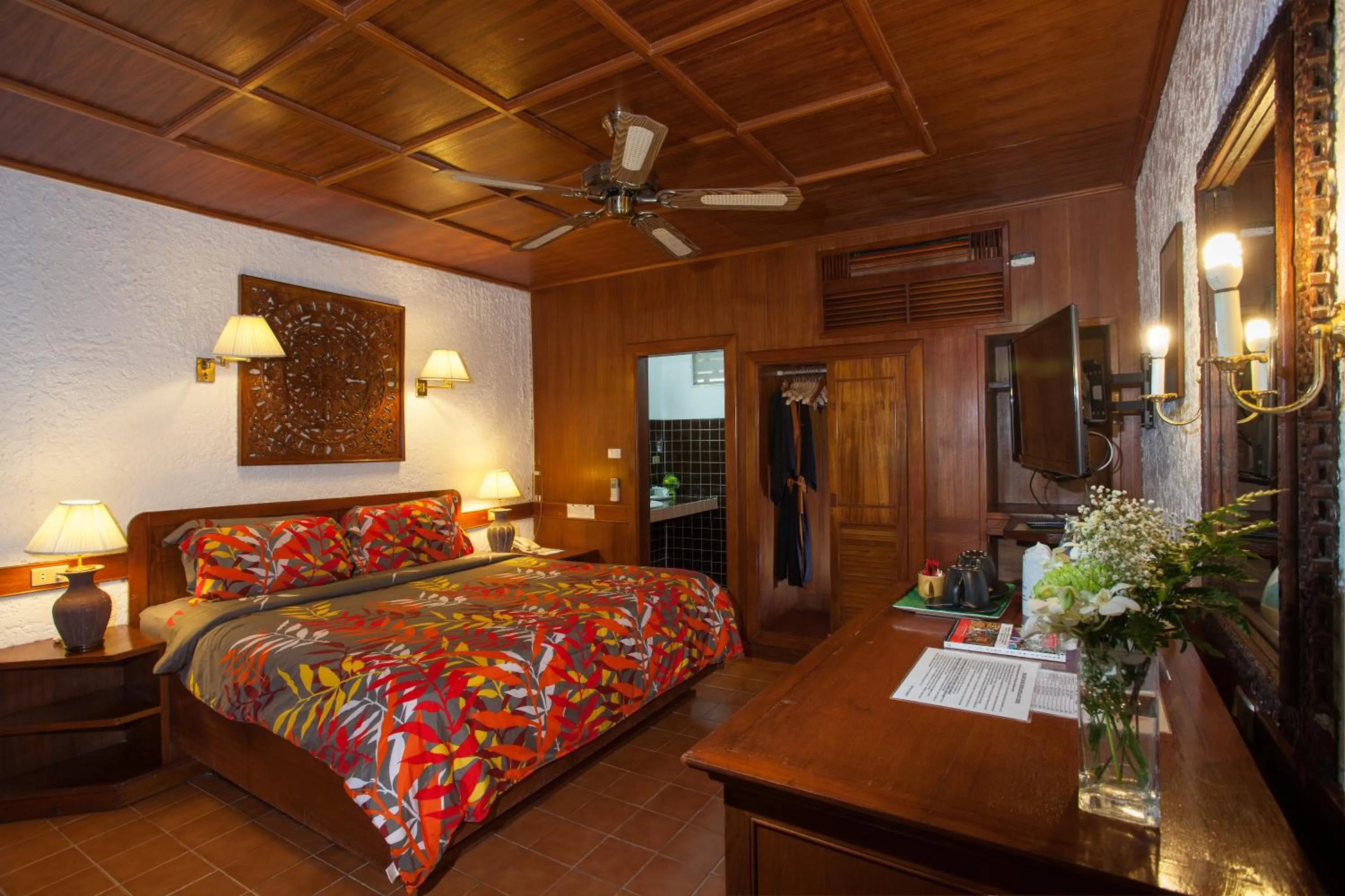 Bedroom, Bed in Tropica Bungalow Beach Hotel