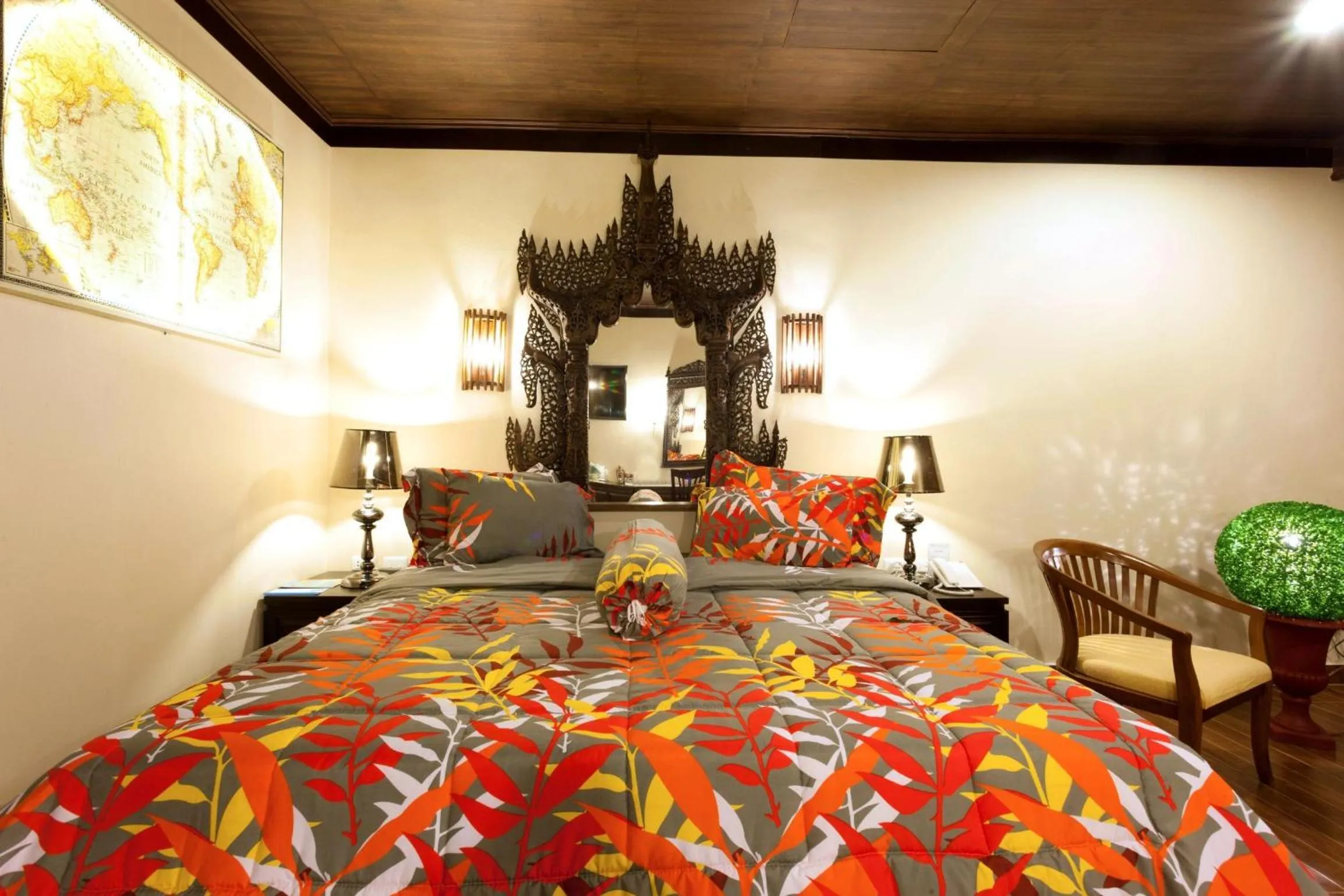 Bed in Tropica Bungalow Beach Hotel