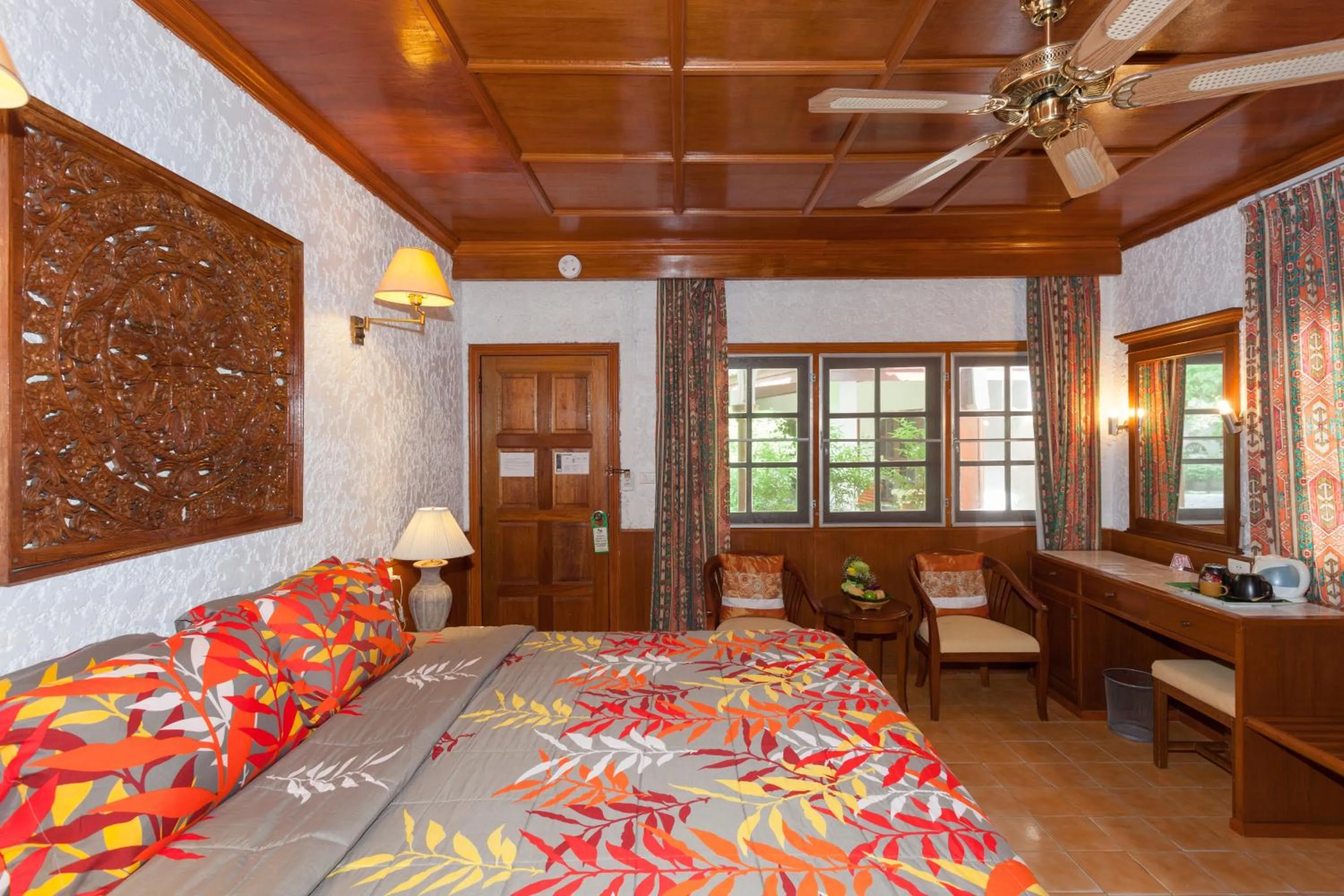 Bedroom, Bed in Tropica Bungalow Beach Hotel