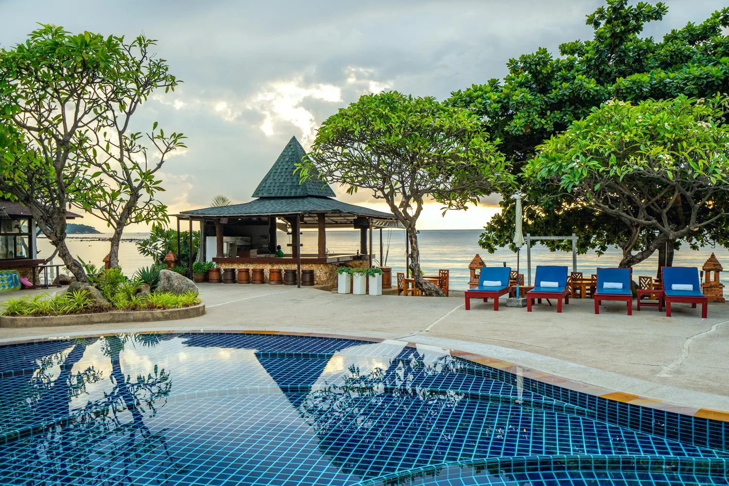 Lounge or bar in Chaweng Buri Resort