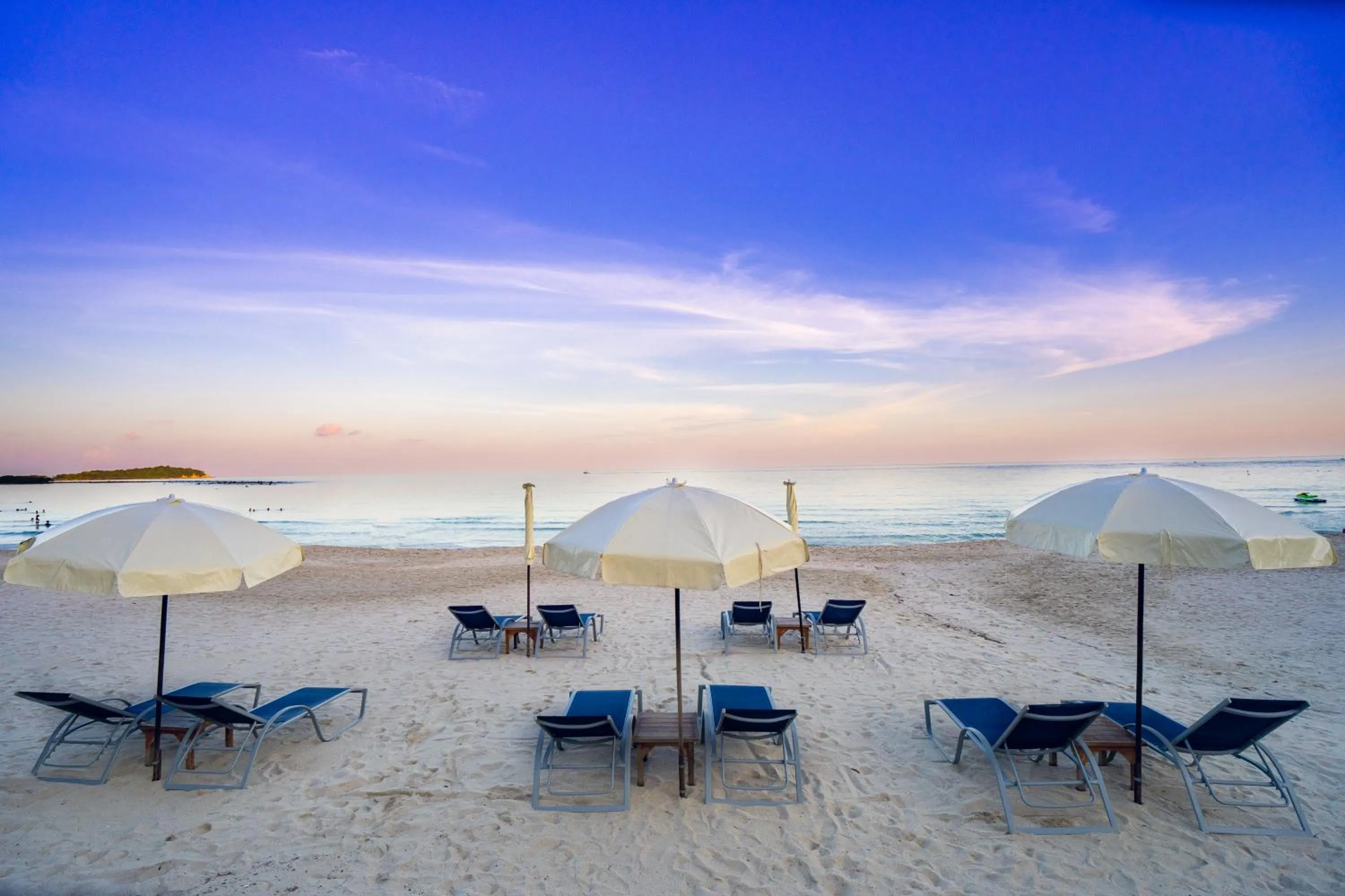 Beach in Chaweng Buri Resort