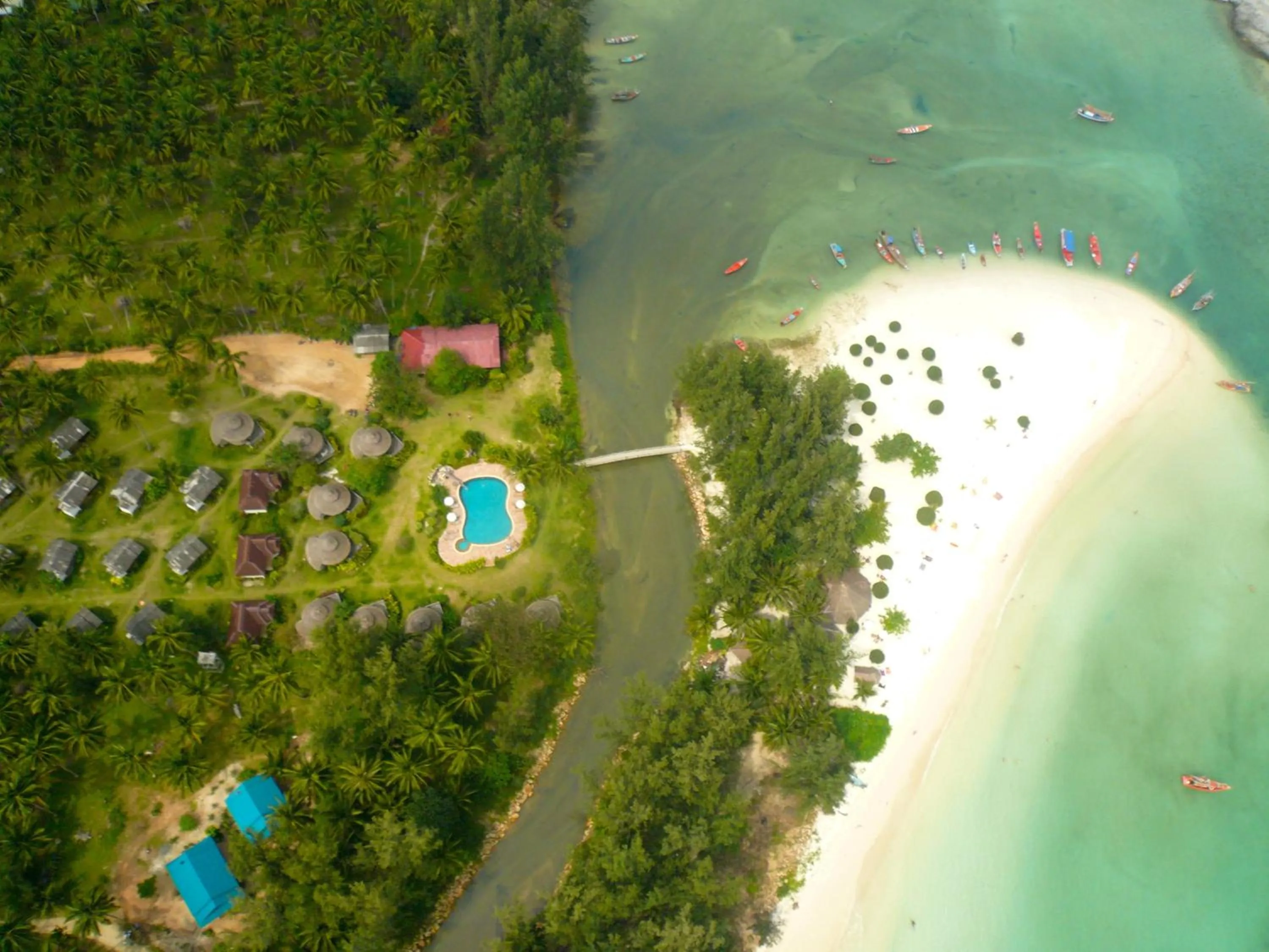 Bird's eye view in Malibu Beach Bungalows