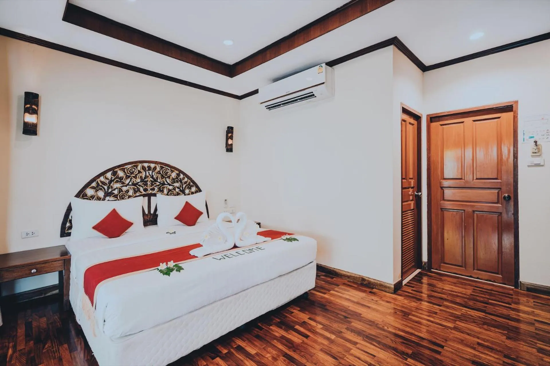 Bed in Havana Beach Resort Phangan