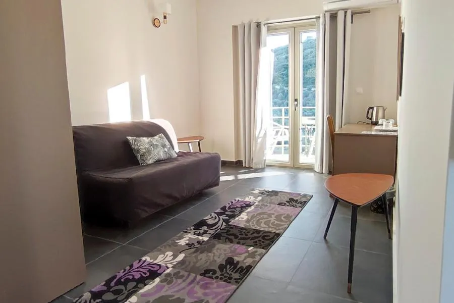 Socrates Organic Village - Wild Olive