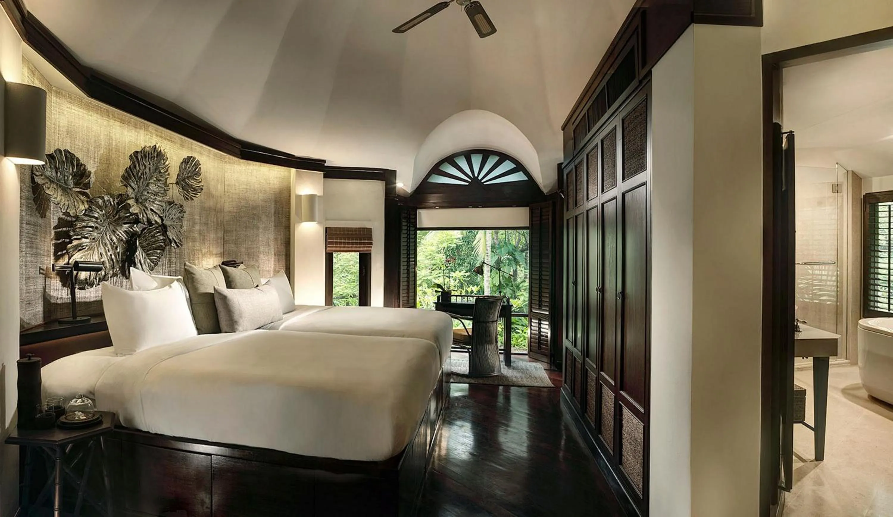 Bedroom, Bed in Rayavadee