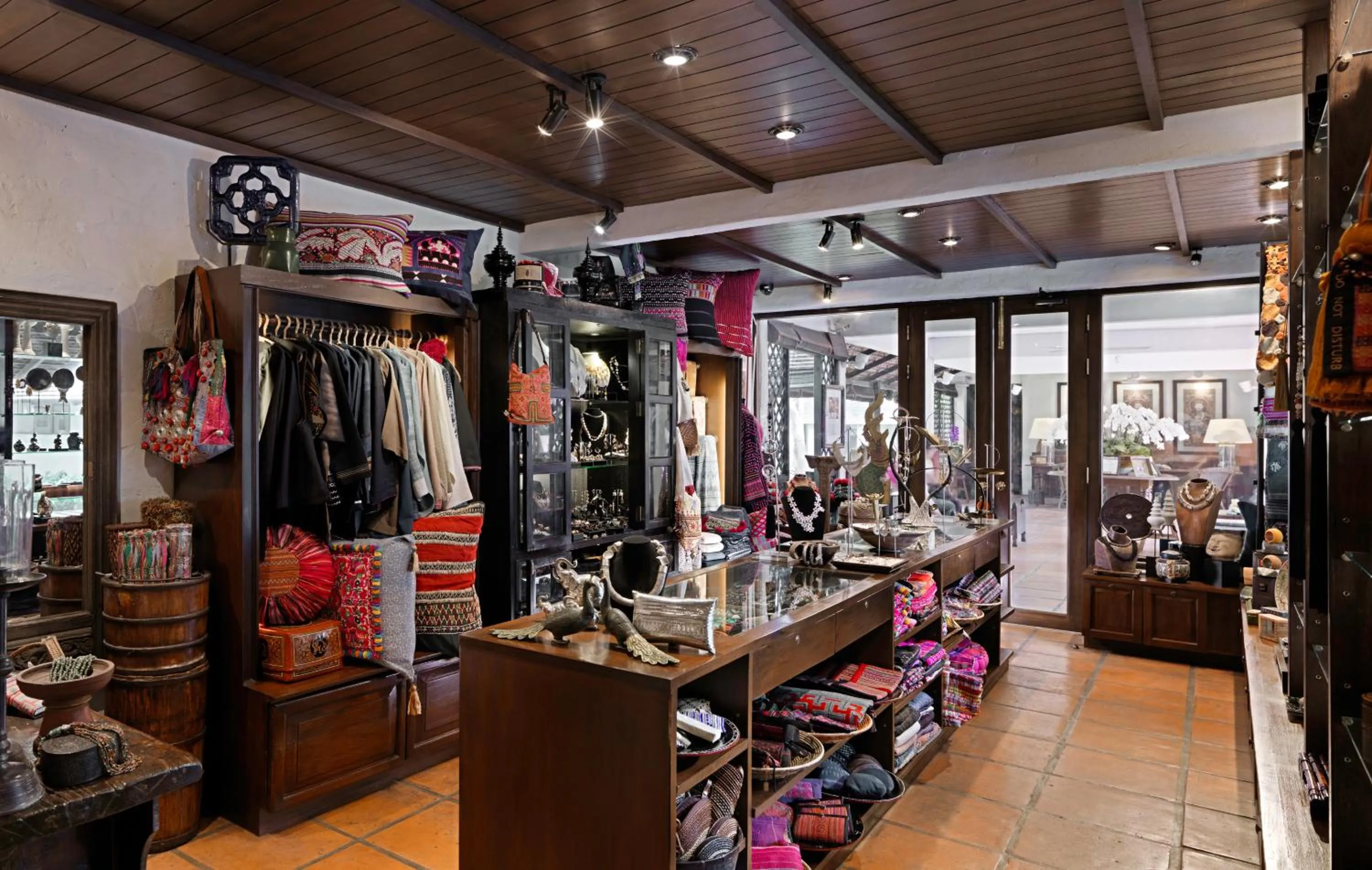 Area and facilities in Tamarind Village