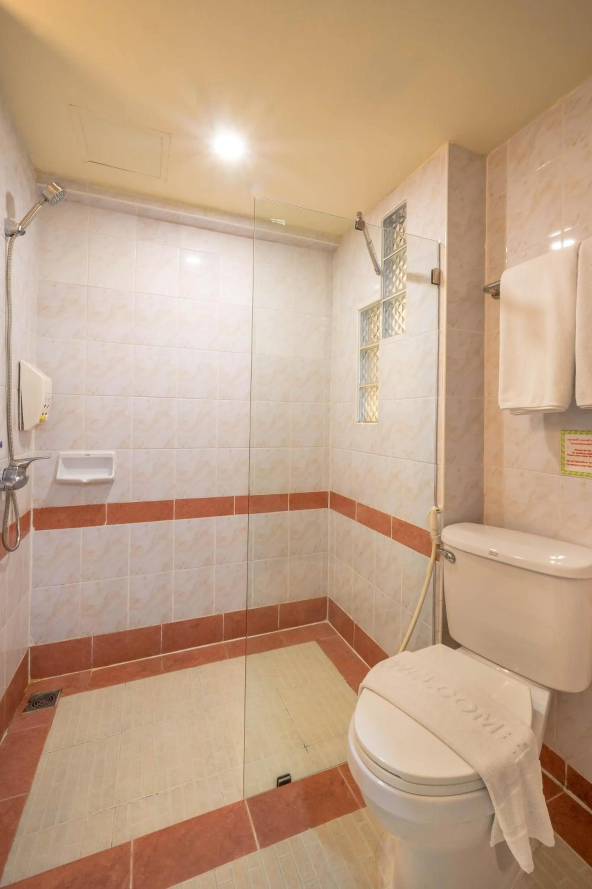 Bathroom in La Vintage Resort - Patong, Phuket