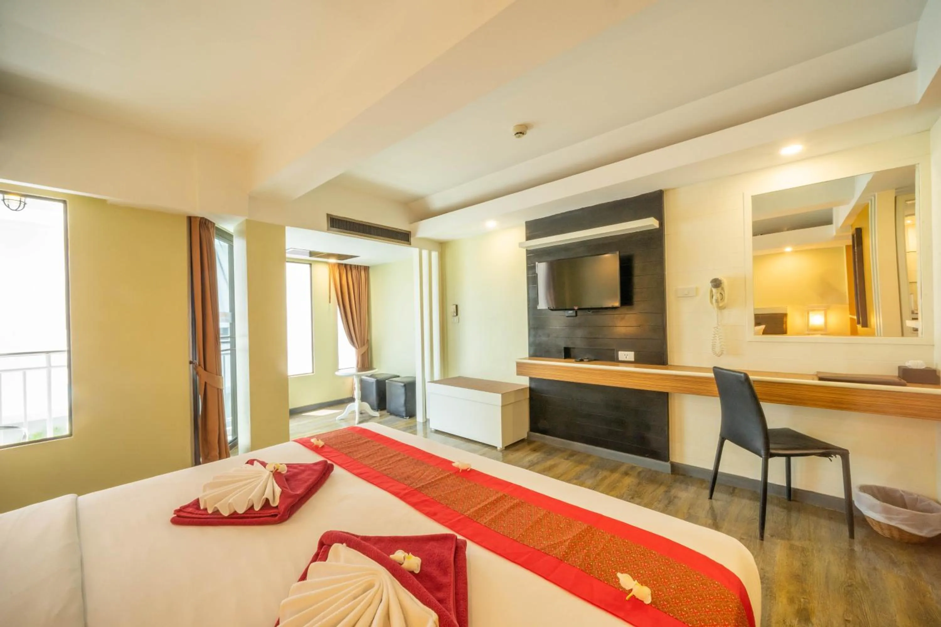 Bed in La Vintage Resort - Patong, Phuket