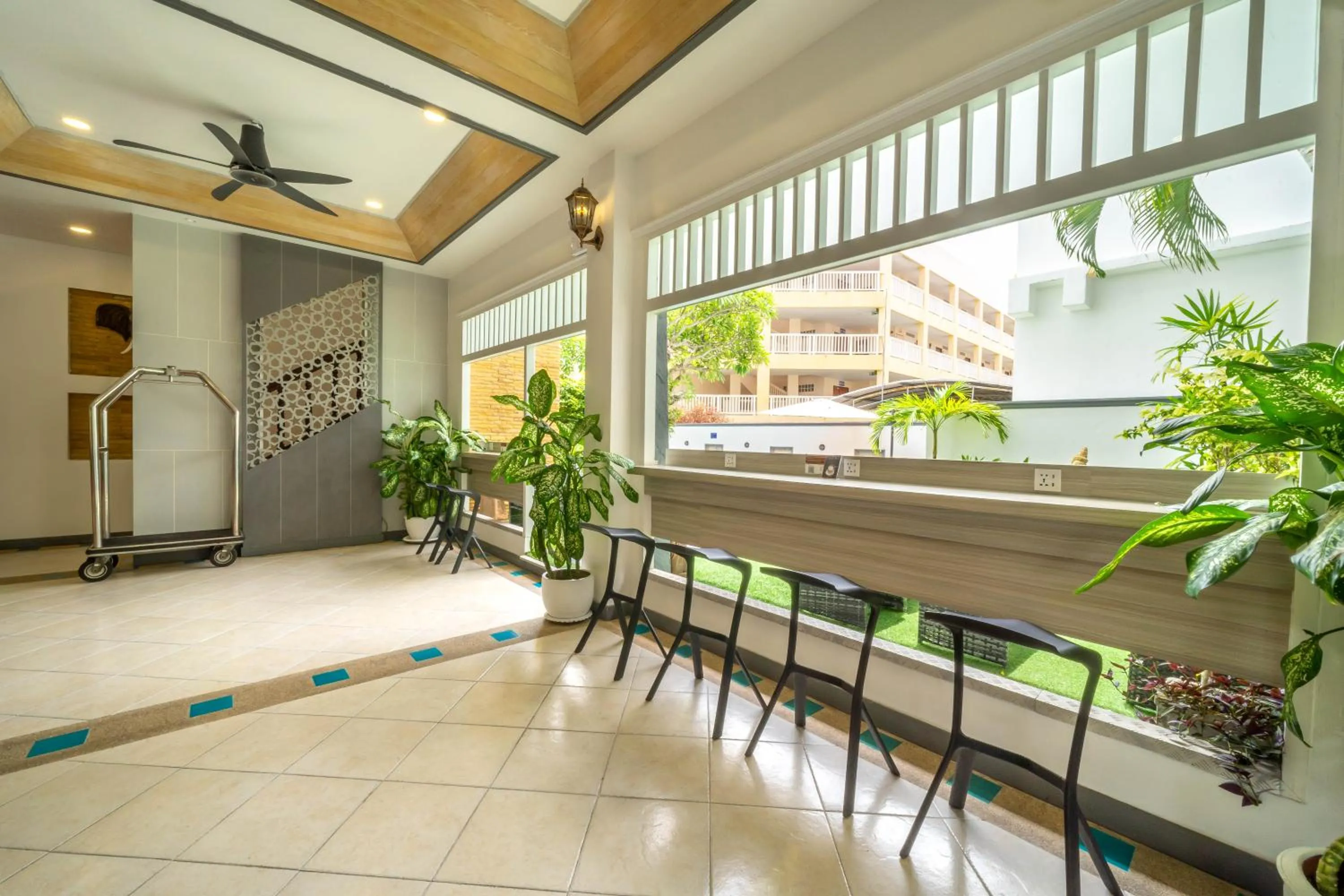 Lobby or reception in La Vintage Resort - Patong, Phuket