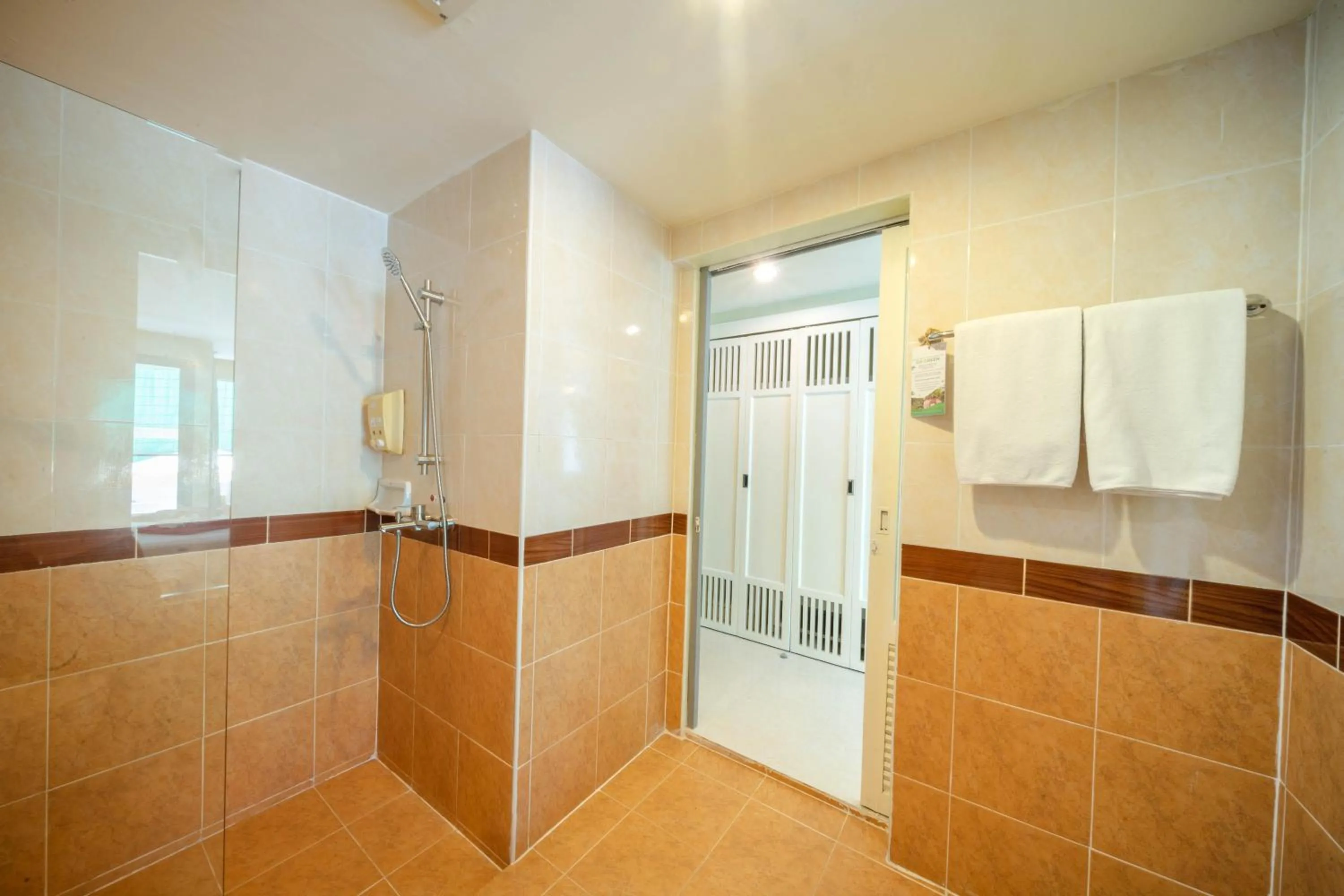 Bathroom in La Vintage Resort - Patong, Phuket