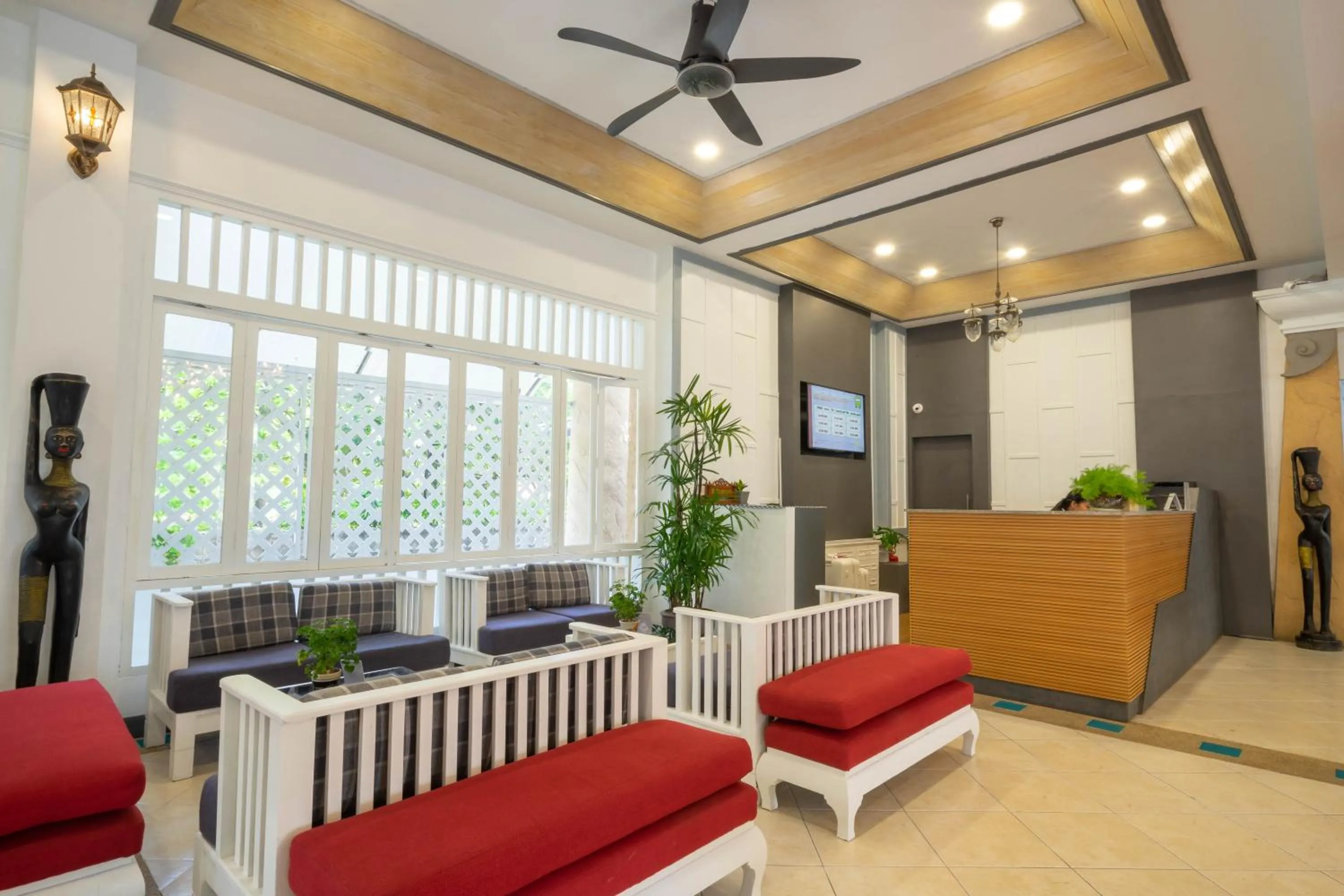 Lobby or reception in La Vintage Resort - Patong, Phuket