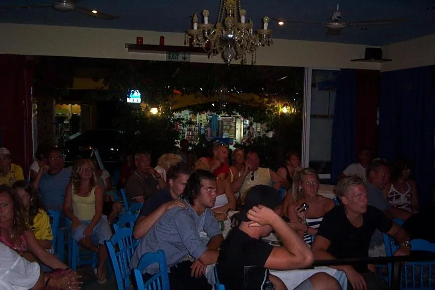 Communal lounge/ TV room in Hostel Stylianos Kissamos